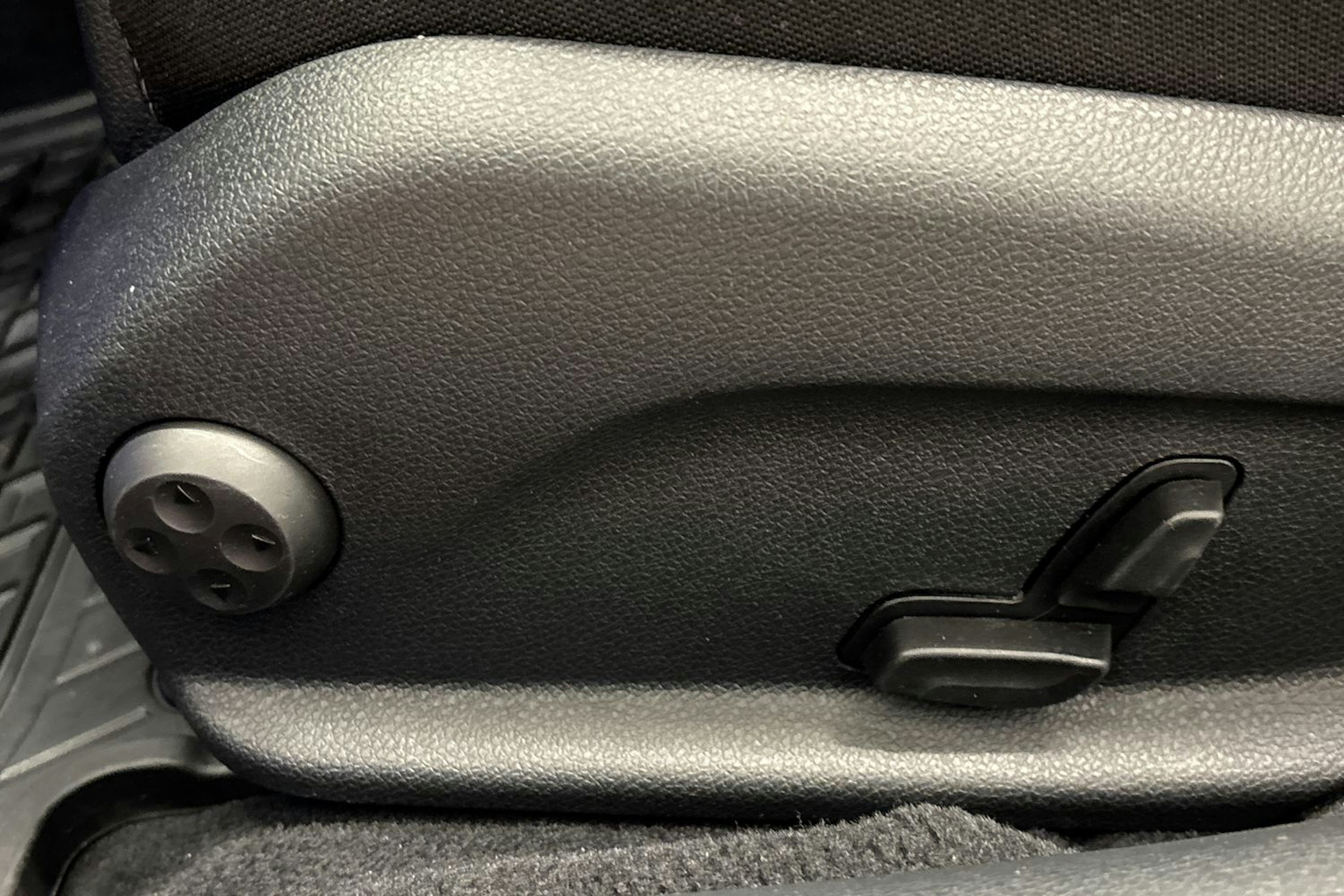 sininen Mercedes-Benz C 2021 kuva 15.