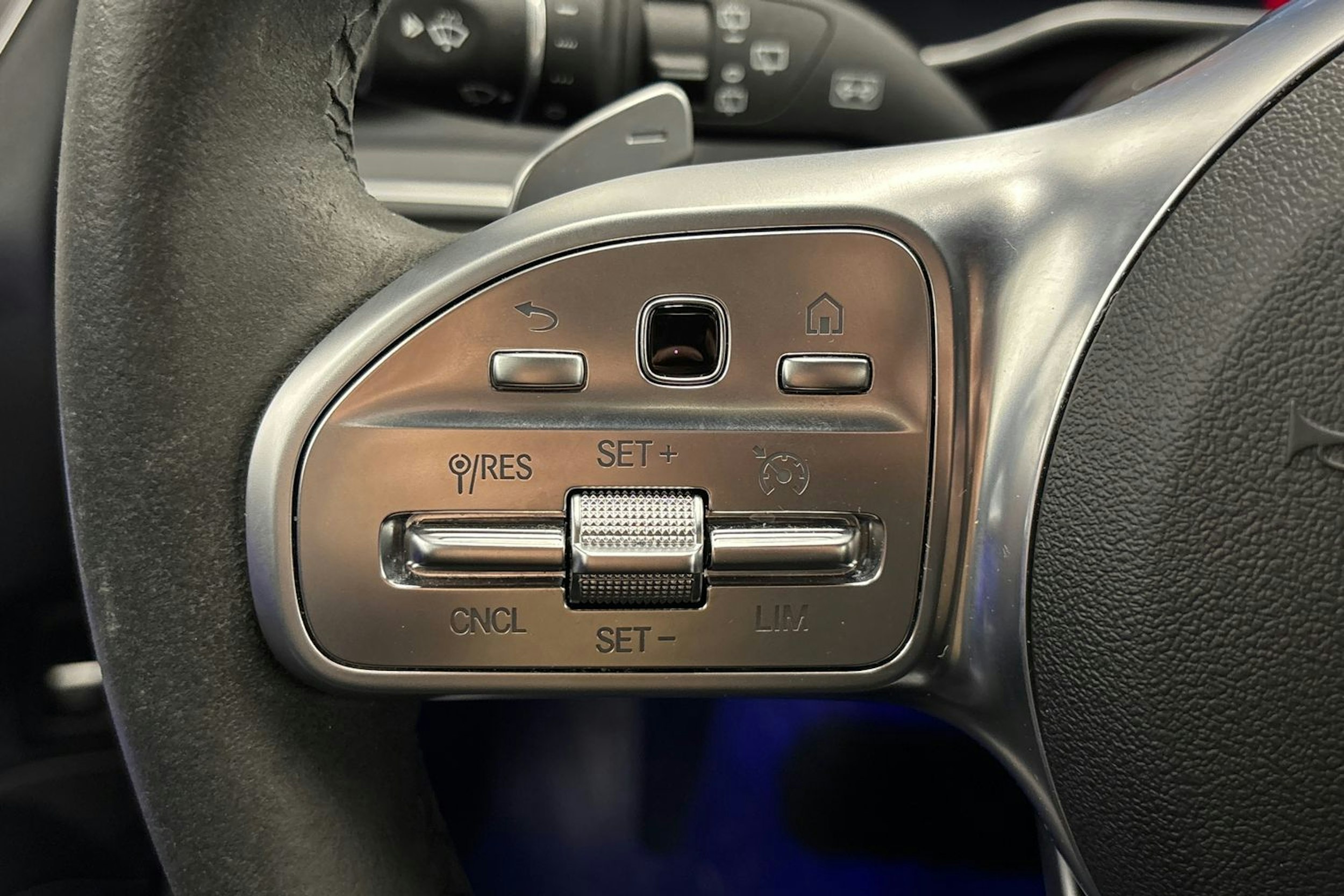 sininen Mercedes-Benz C 2021 kuva 17.