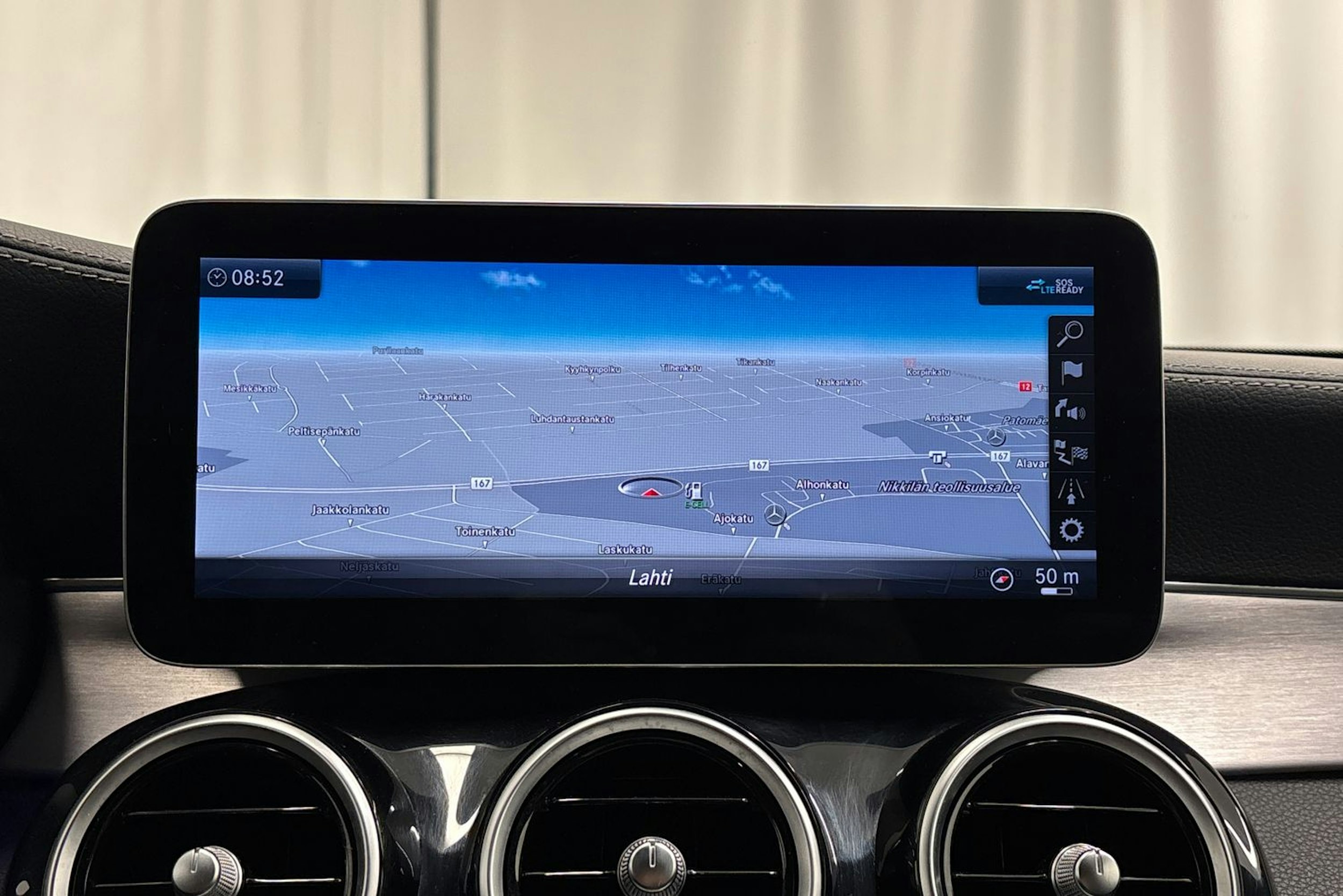 sininen Mercedes-Benz C 2021 kuva 21.