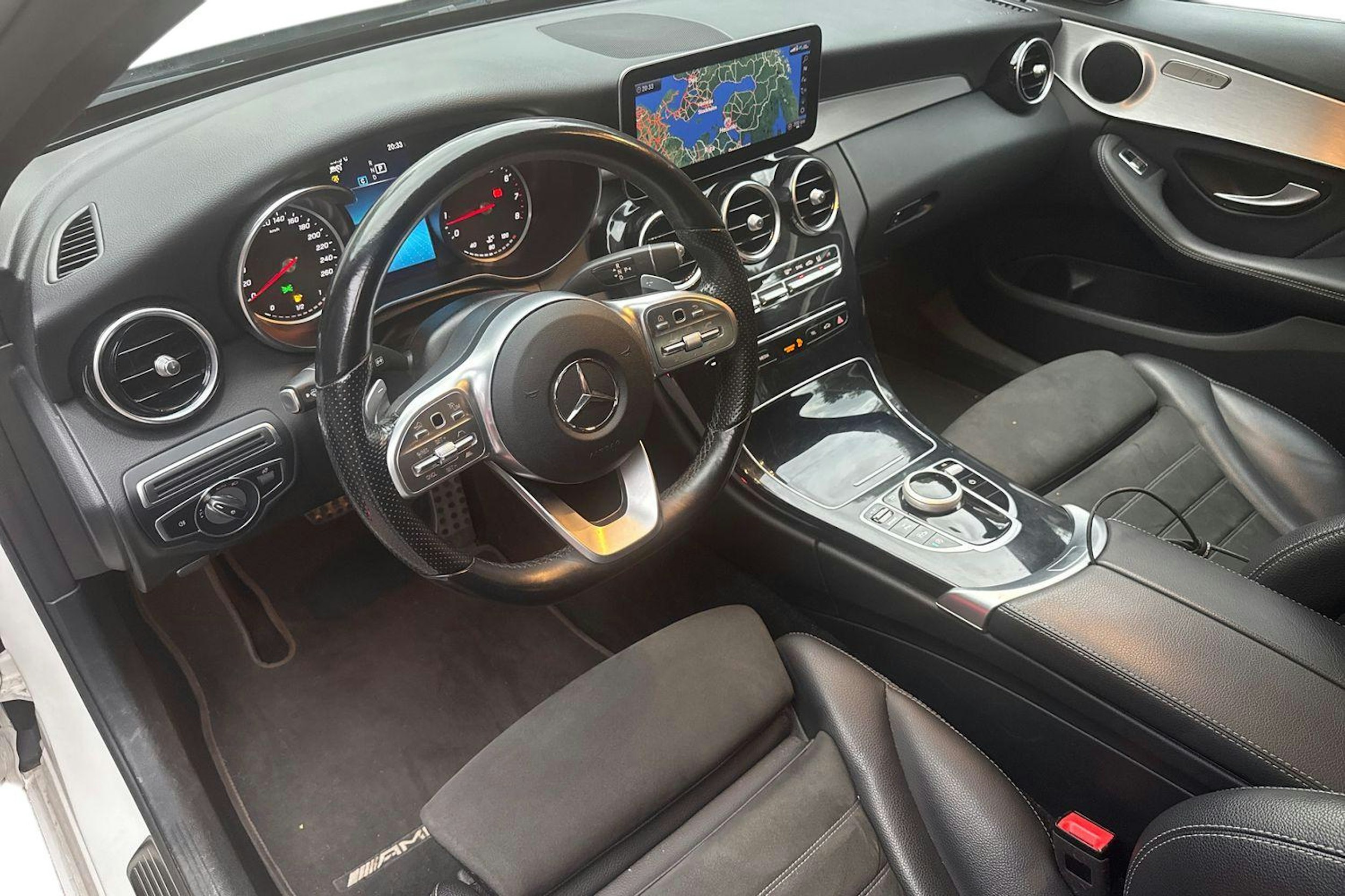 valkoinen Mercedes-Benz C 2021 kuva 3.