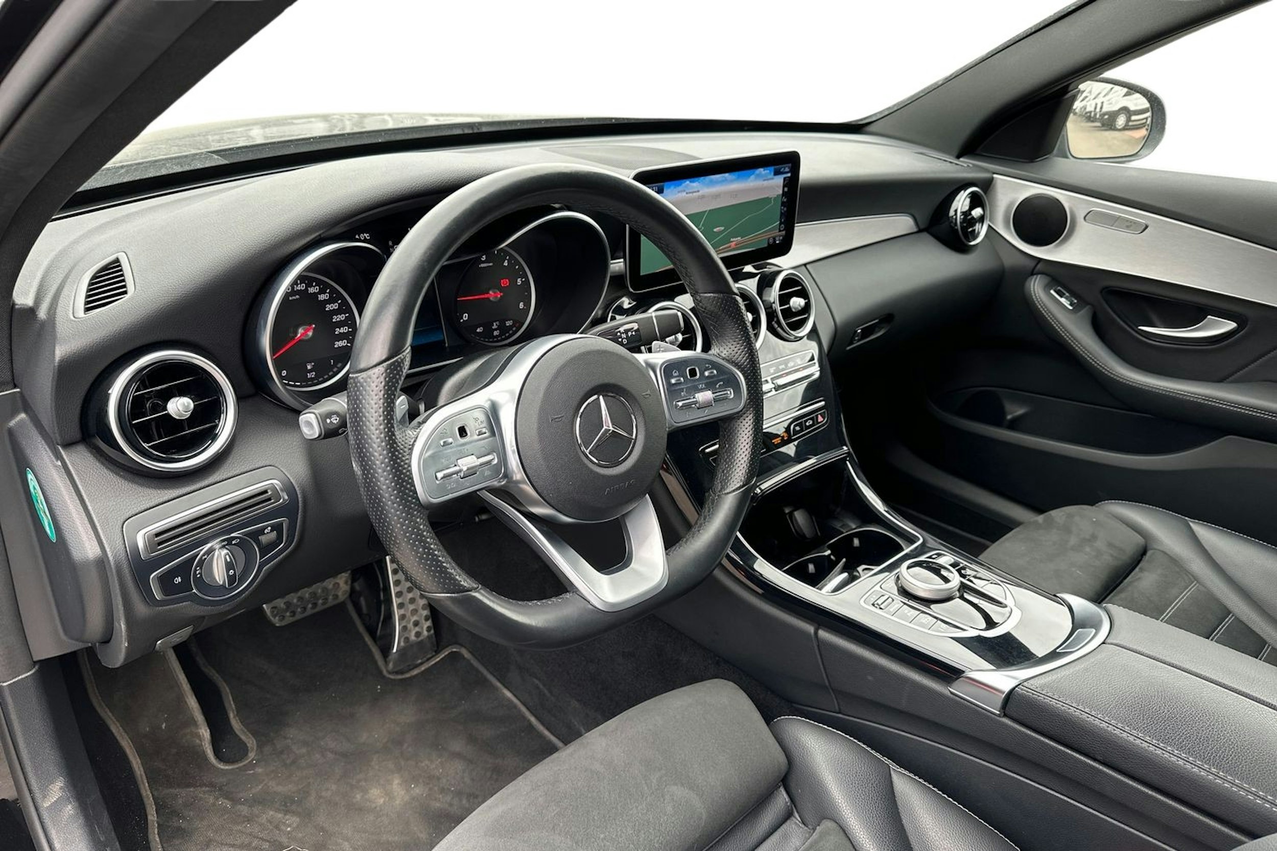 musta Mercedes-Benz C 2021 kuva 3.