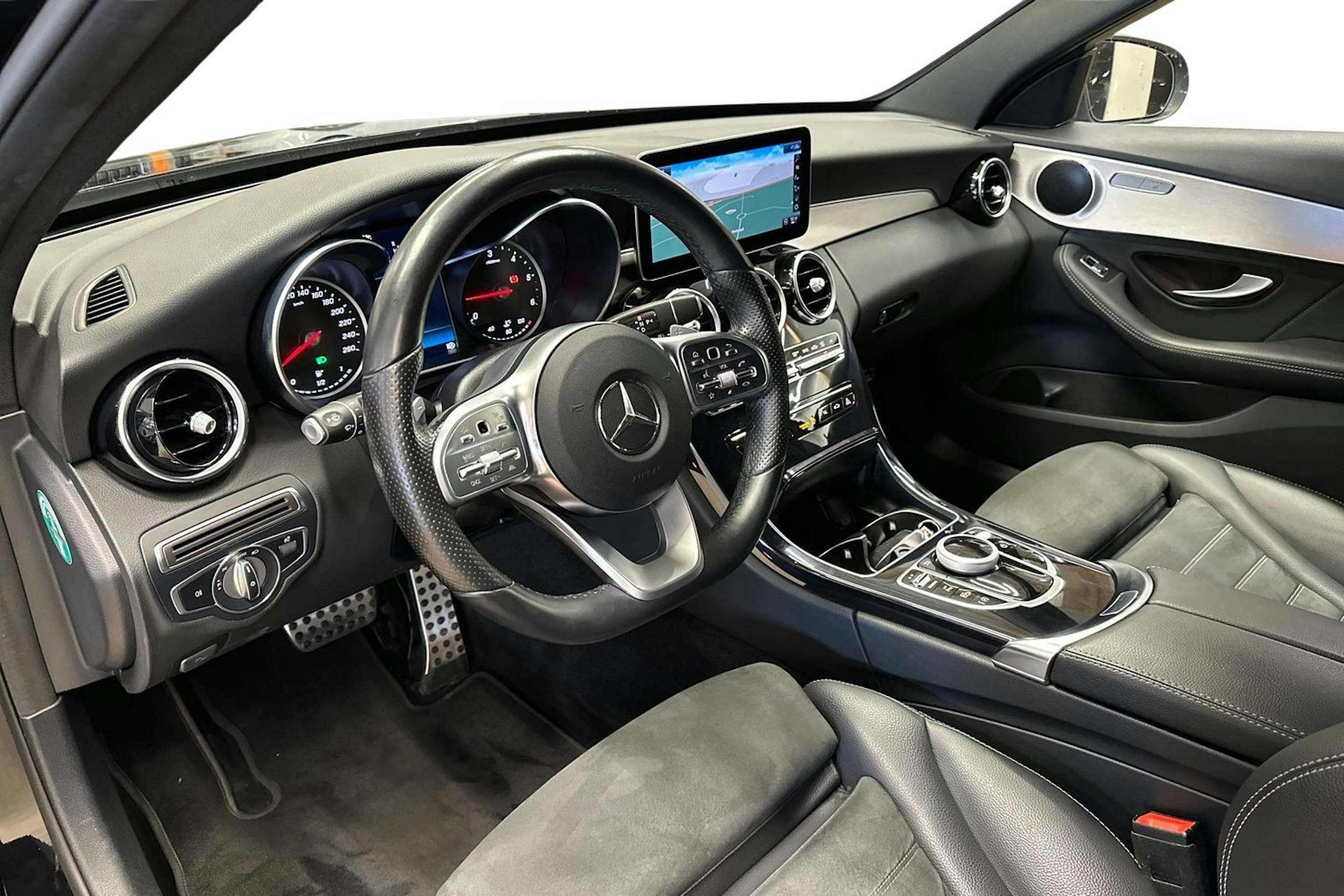 musta Mercedes-Benz C 2021 kuva 7.