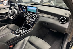 musta Mercedes-Benz C 2021 kuva 12.