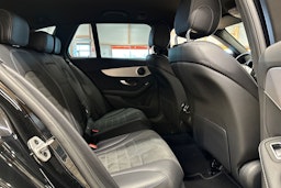 musta Mercedes-Benz C 2021 kuva 14.