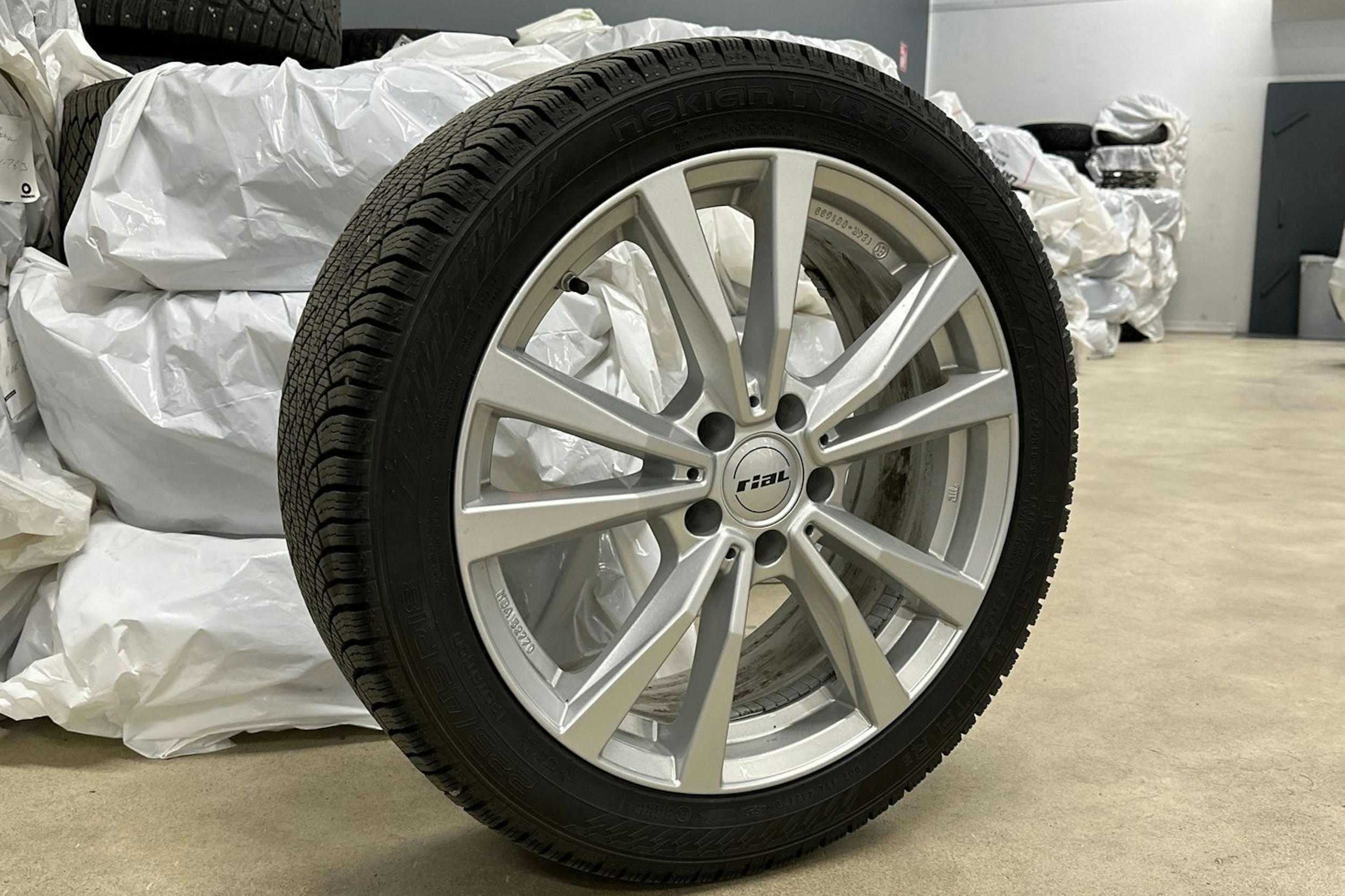 musta Mercedes-Benz C 2021 kuva 17.