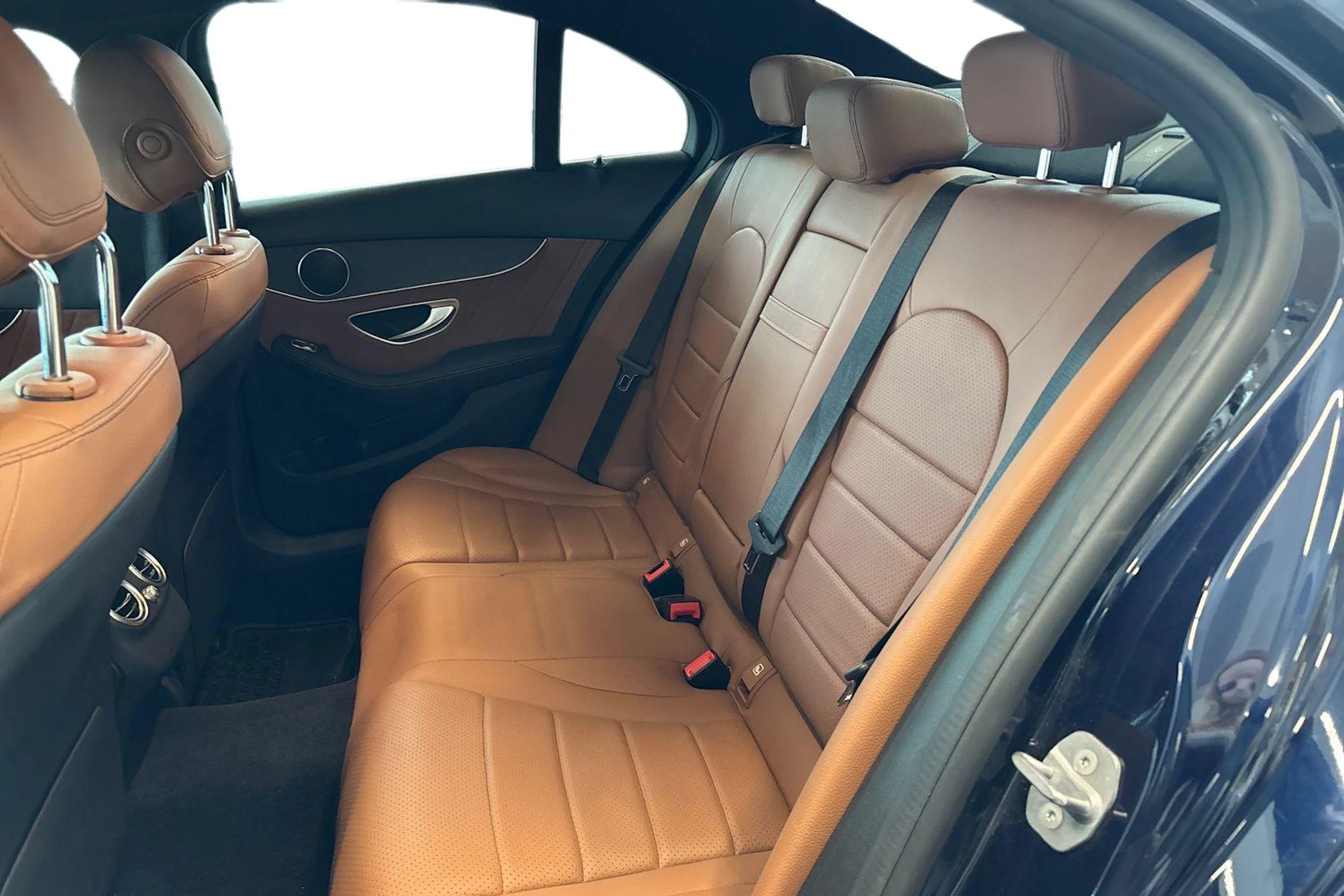 sininen Mercedes-Benz C 2021 kuva 11.