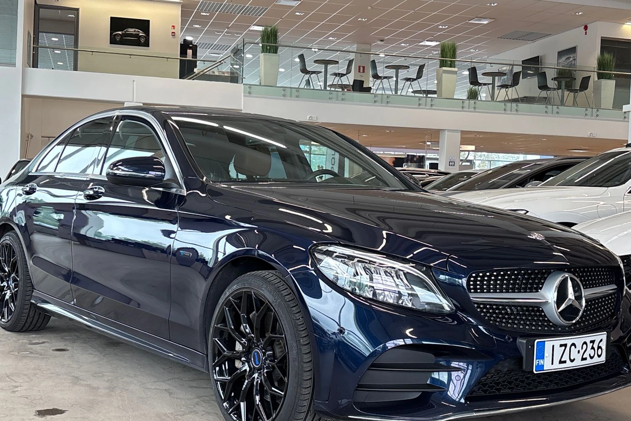 sininen Mercedes-Benz C 2021 kuva 16.