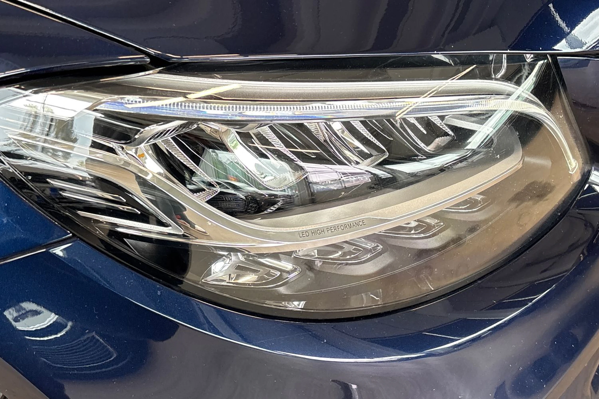 sininen Mercedes-Benz C 2021 kuva 17.