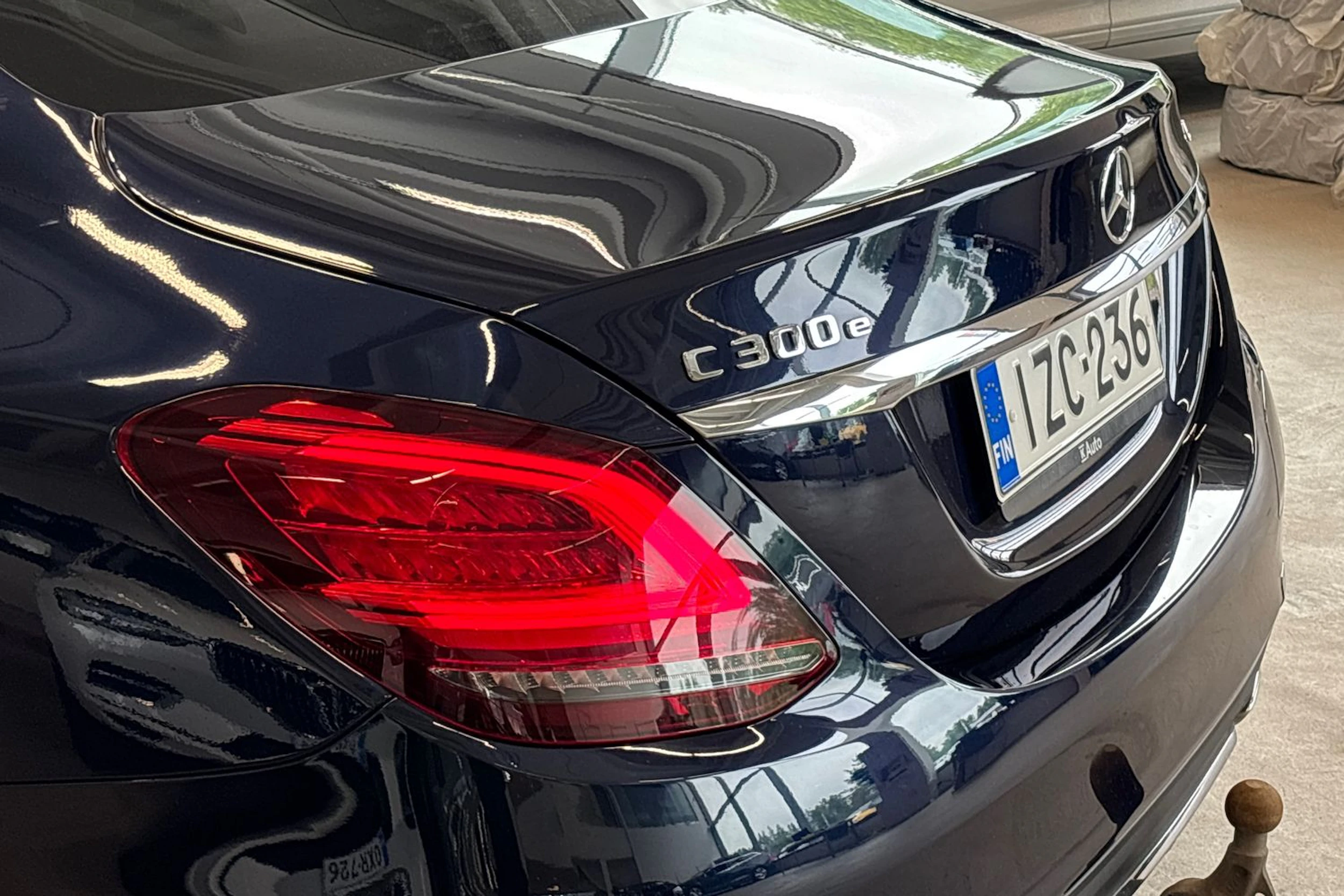 sininen Mercedes-Benz C 2021 kuva 19.