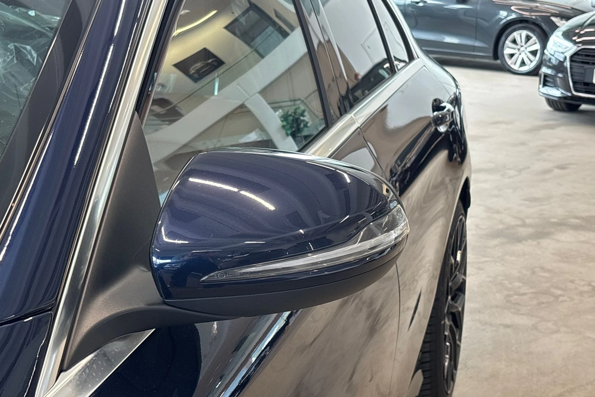 sininen Mercedes-Benz C 2021 kuva 21.