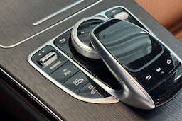 sininen Mercedes-Benz C 2021 kuva 35.