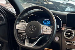sininen Mercedes-Benz C 2021 kuva 48.