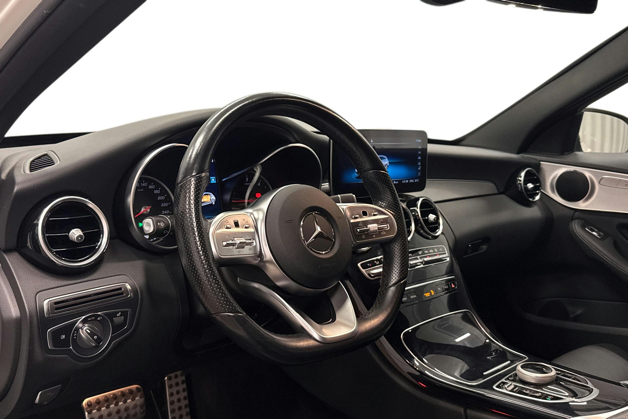 valkoinen Mercedes-Benz C 2021 kuva 7.