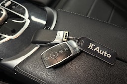 valkoinen Mercedes-Benz C 2021 kuva 27.