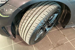 harmaa Mercedes-Benz C 2021 kuva 13.