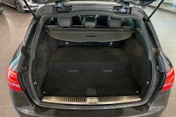 harmaa Mercedes-Benz C 2021 kuva 15.