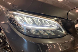 harmaa Mercedes-Benz C 2021 kuva 18.
