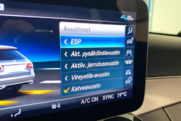 harmaa Mercedes-Benz C 2021 kuva 29.