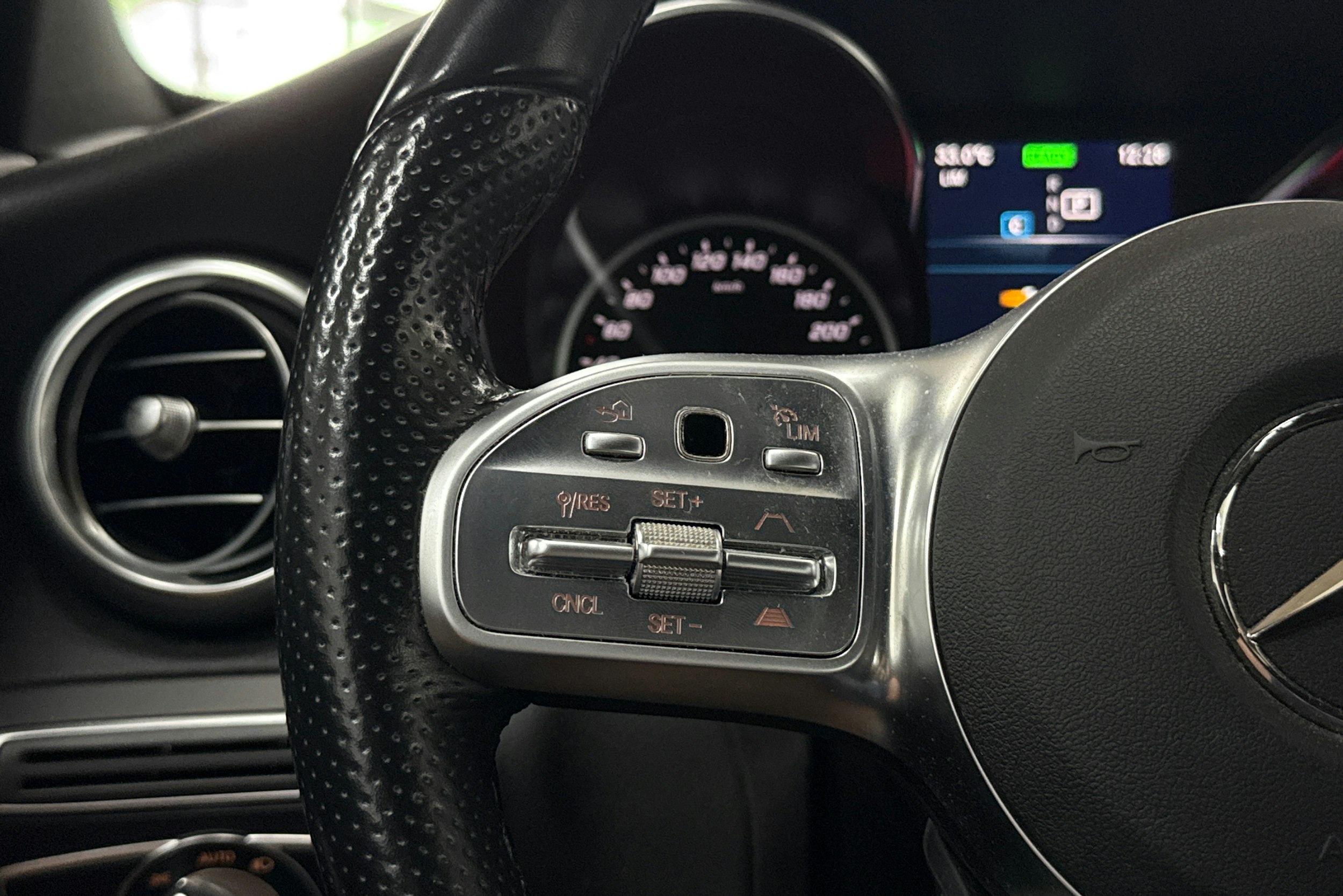harmaa Mercedes-Benz C 2021 kuva 11.