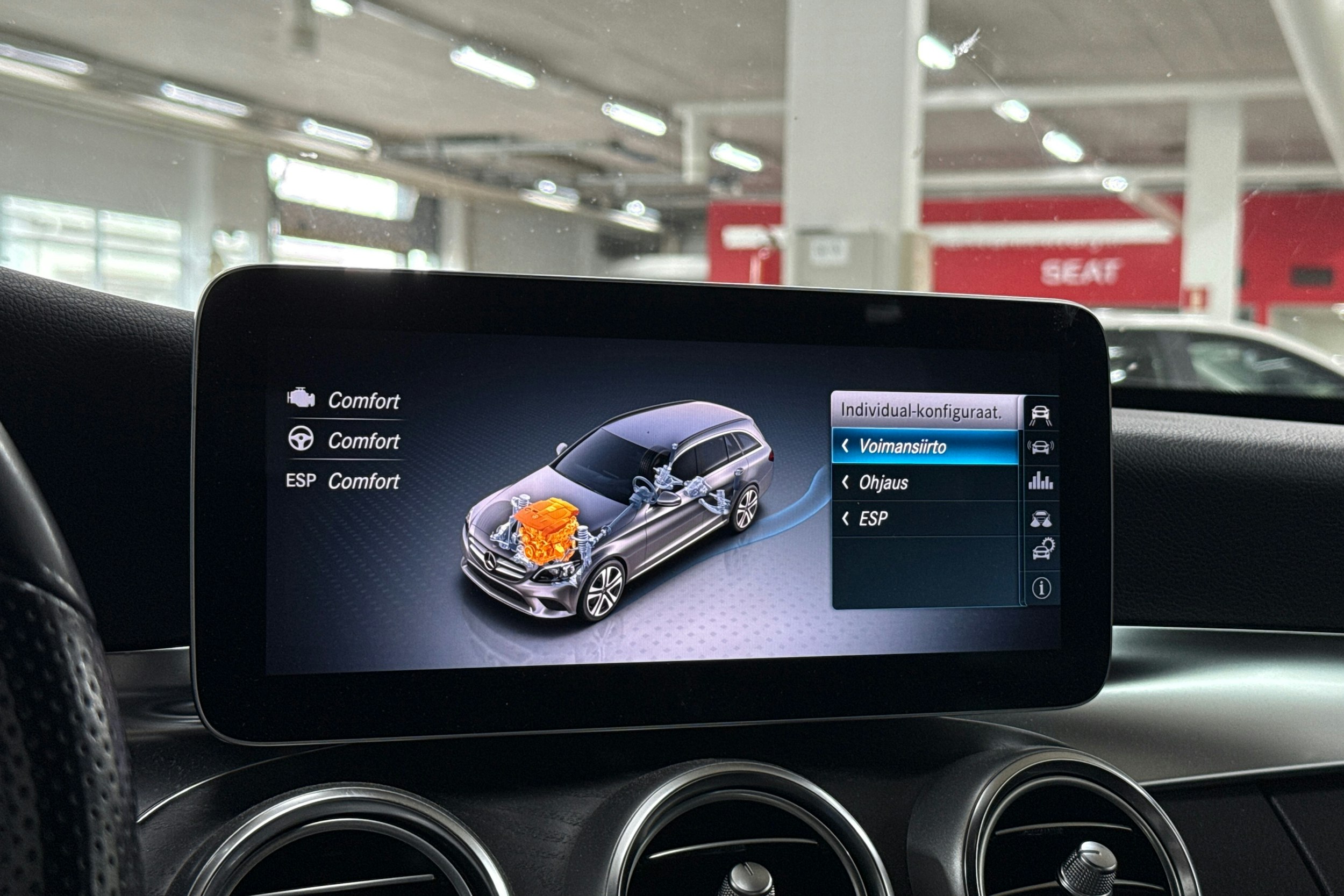 harmaa Mercedes-Benz C 2021 kuva 18.