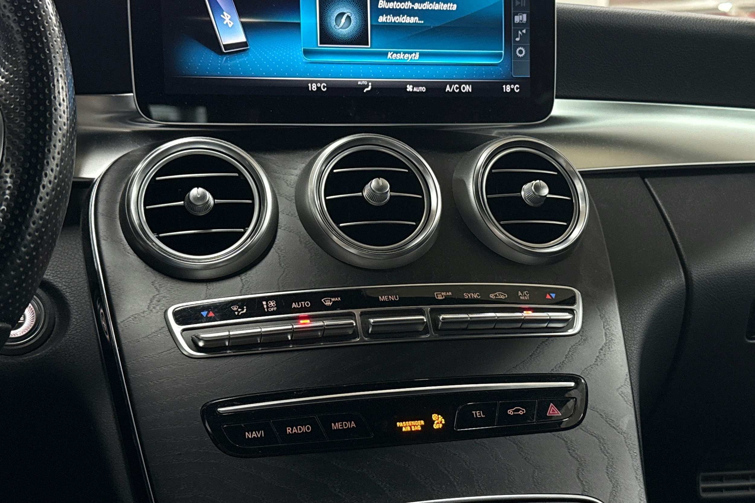 harmaa Mercedes-Benz C 2021 kuva 19.