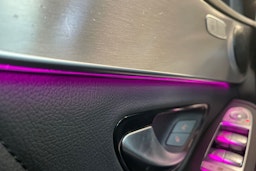 harmaa Mercedes-Benz C 2021 kuva 18.