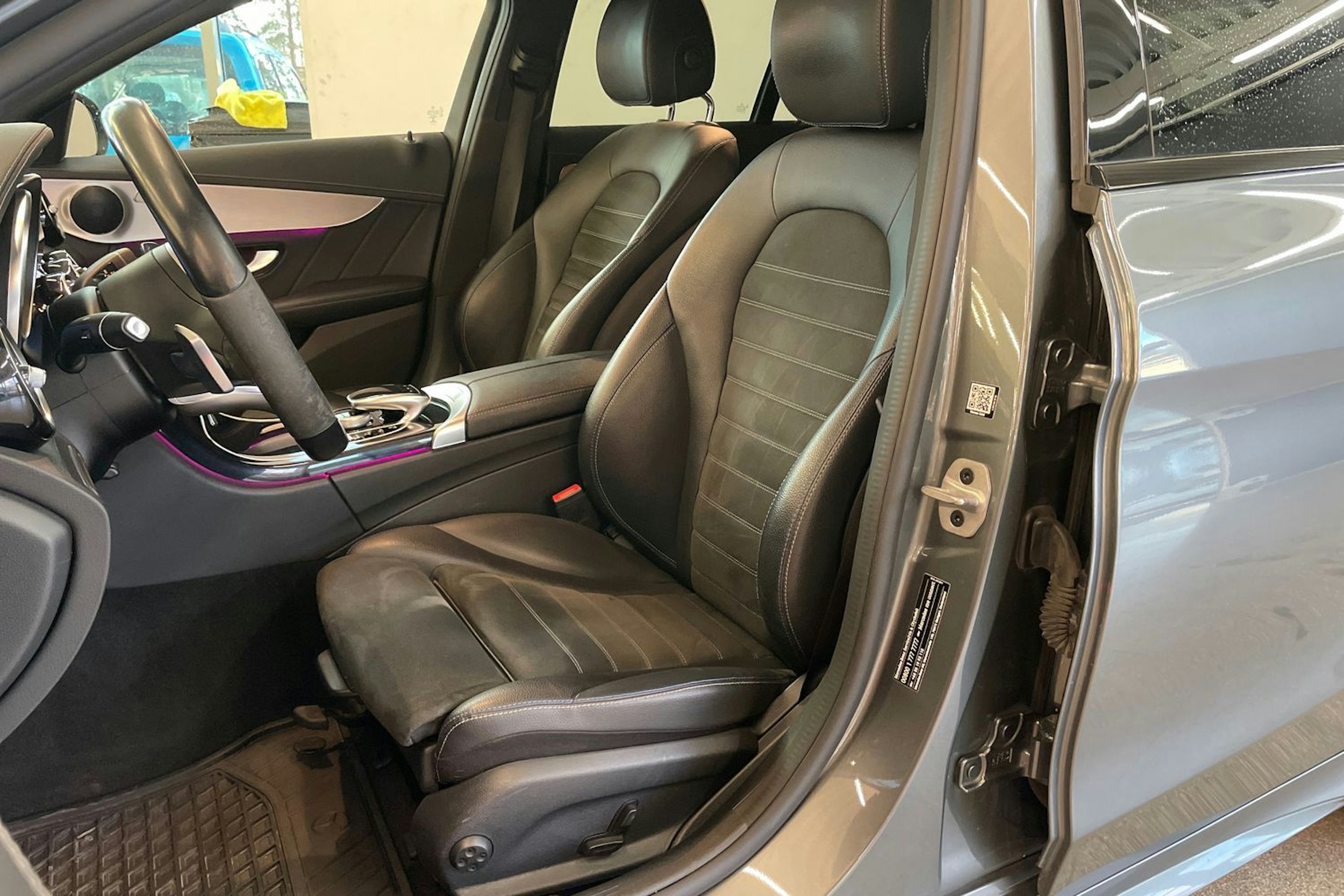 harmaa Mercedes-Benz C 2021 kuva 19.