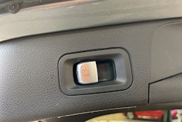 harmaa Mercedes-Benz C 2021 kuva 24.