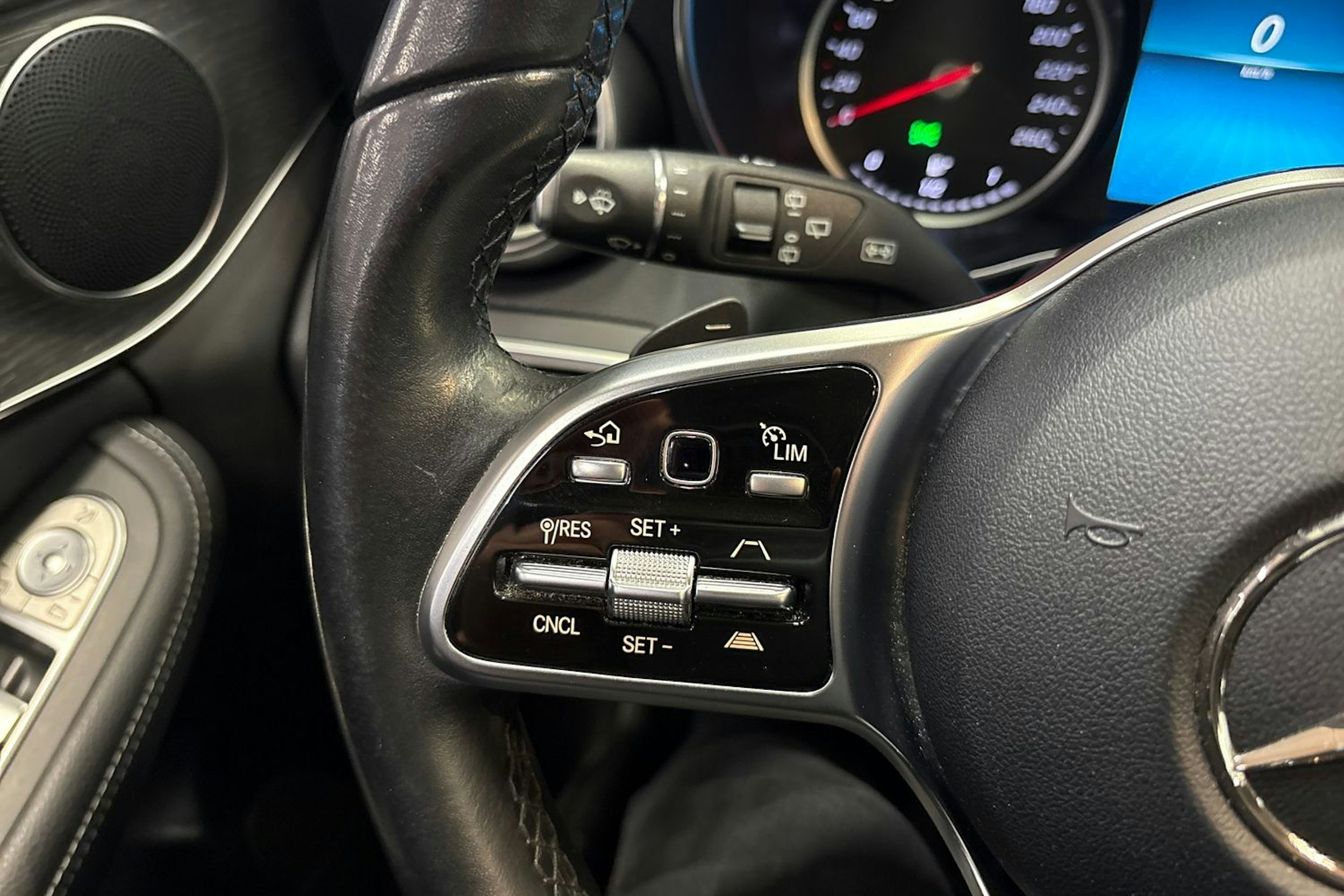 harmaa Mercedes-Benz C 2021 kuva 15.