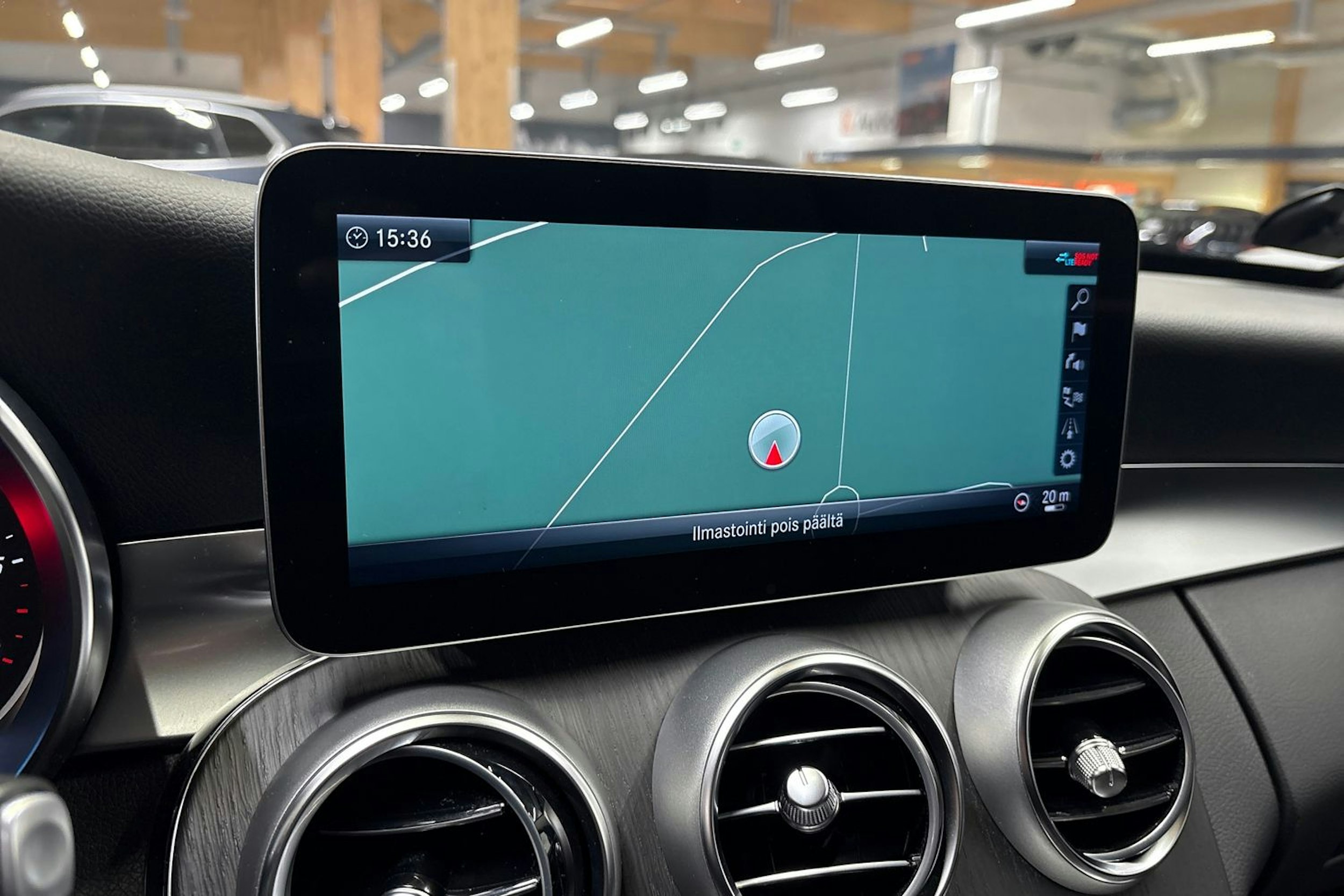 harmaa Mercedes-Benz C 2021 kuva 17.