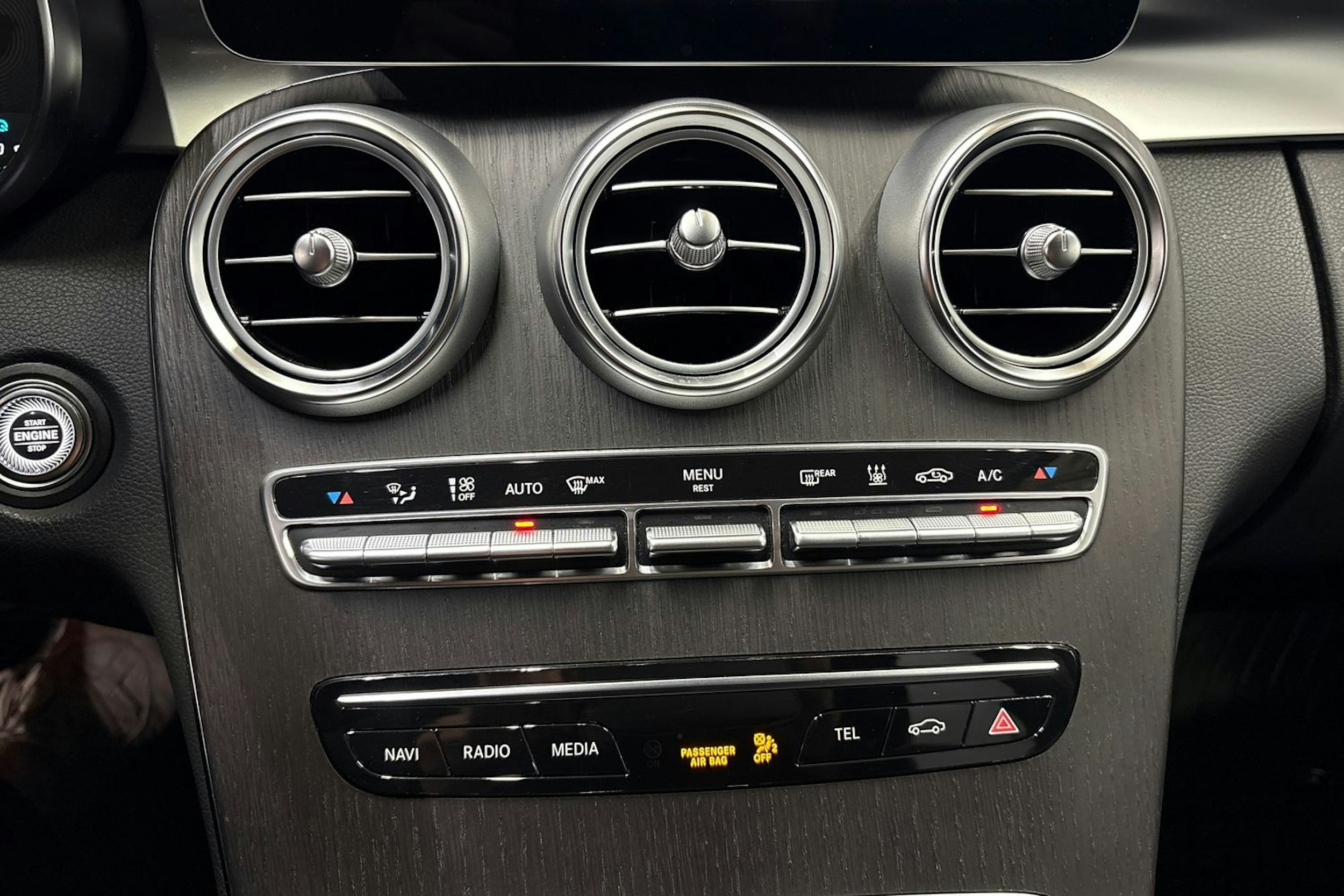 harmaa Mercedes-Benz C 2021 kuva 19.