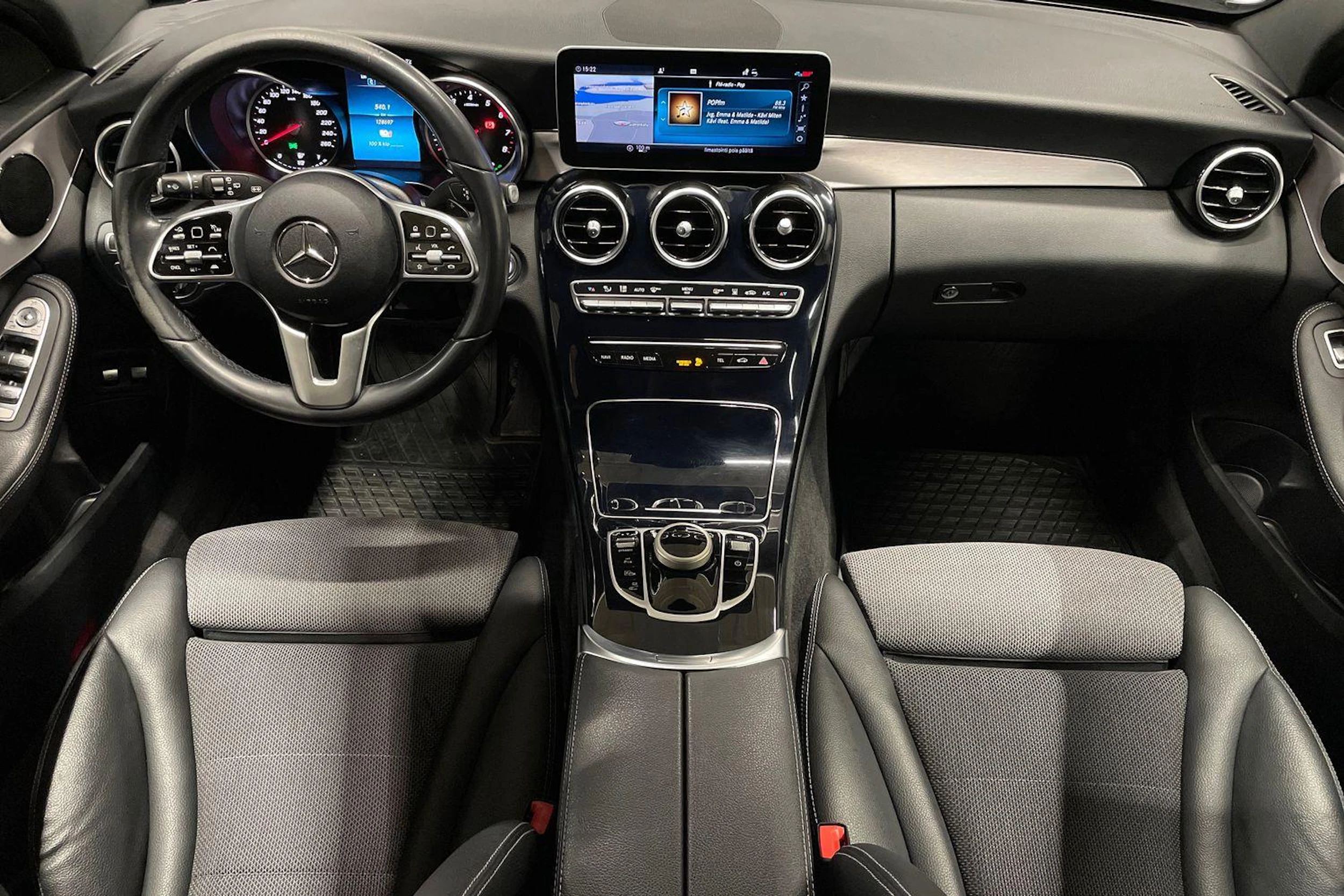 musta Mercedes-Benz C 2021 kuva 7.
