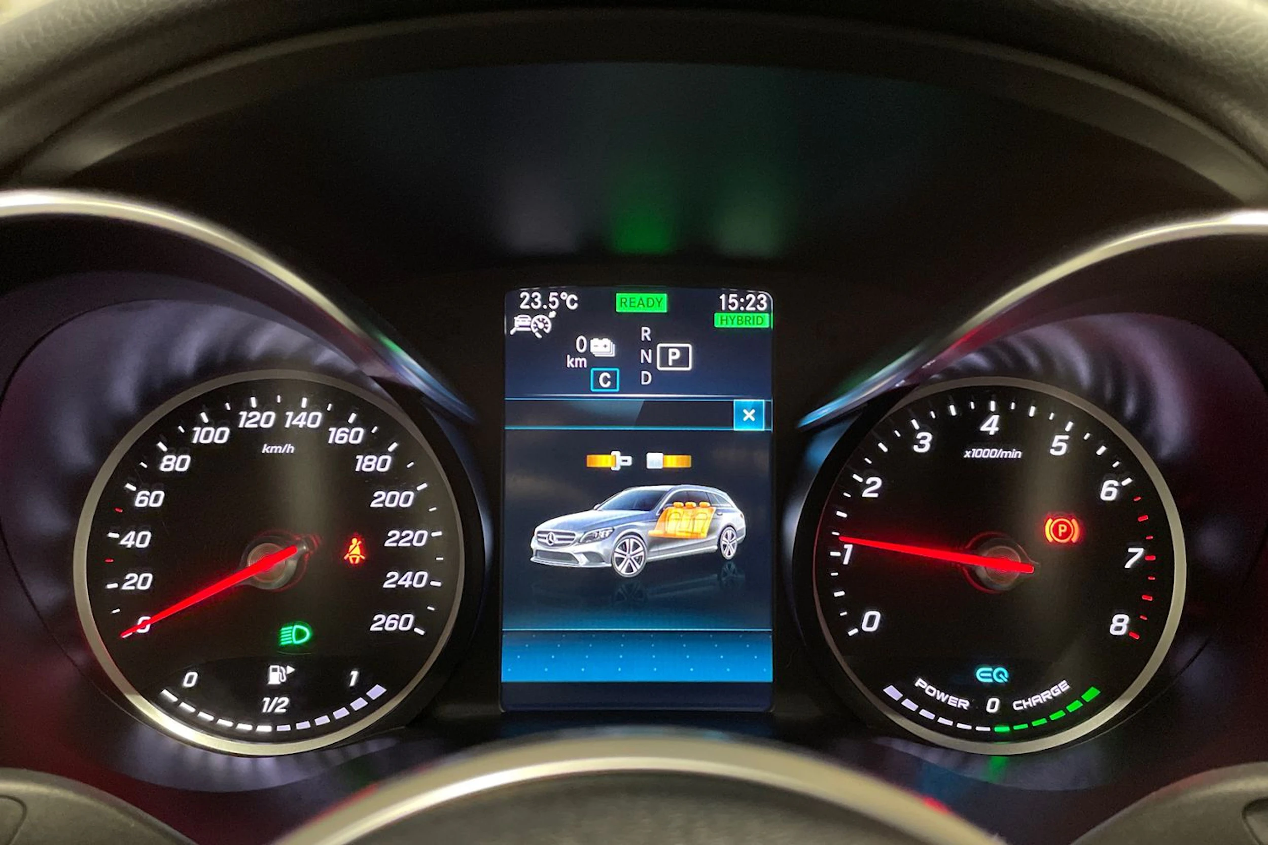 musta Mercedes-Benz C 2021 kuva 13.