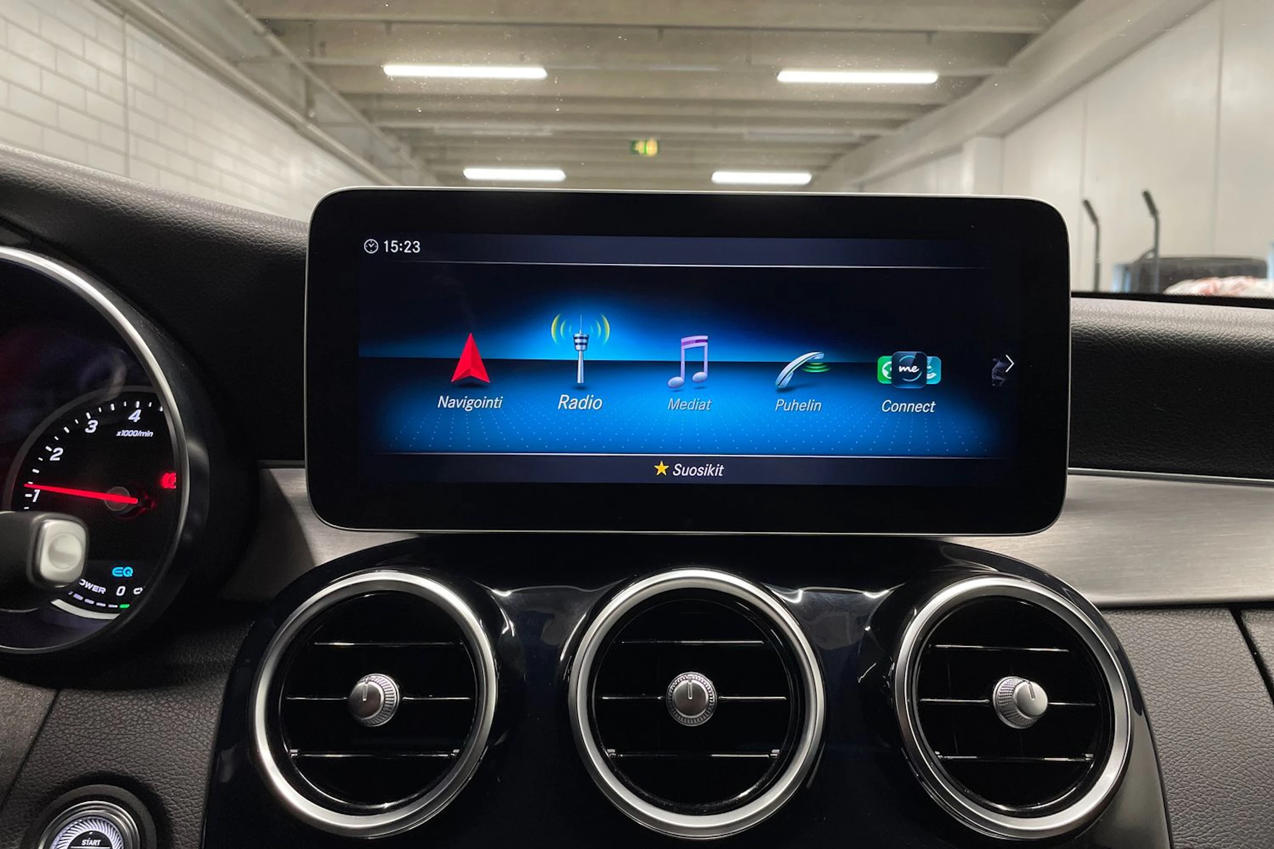 musta Mercedes-Benz C 2021 kuva 14.