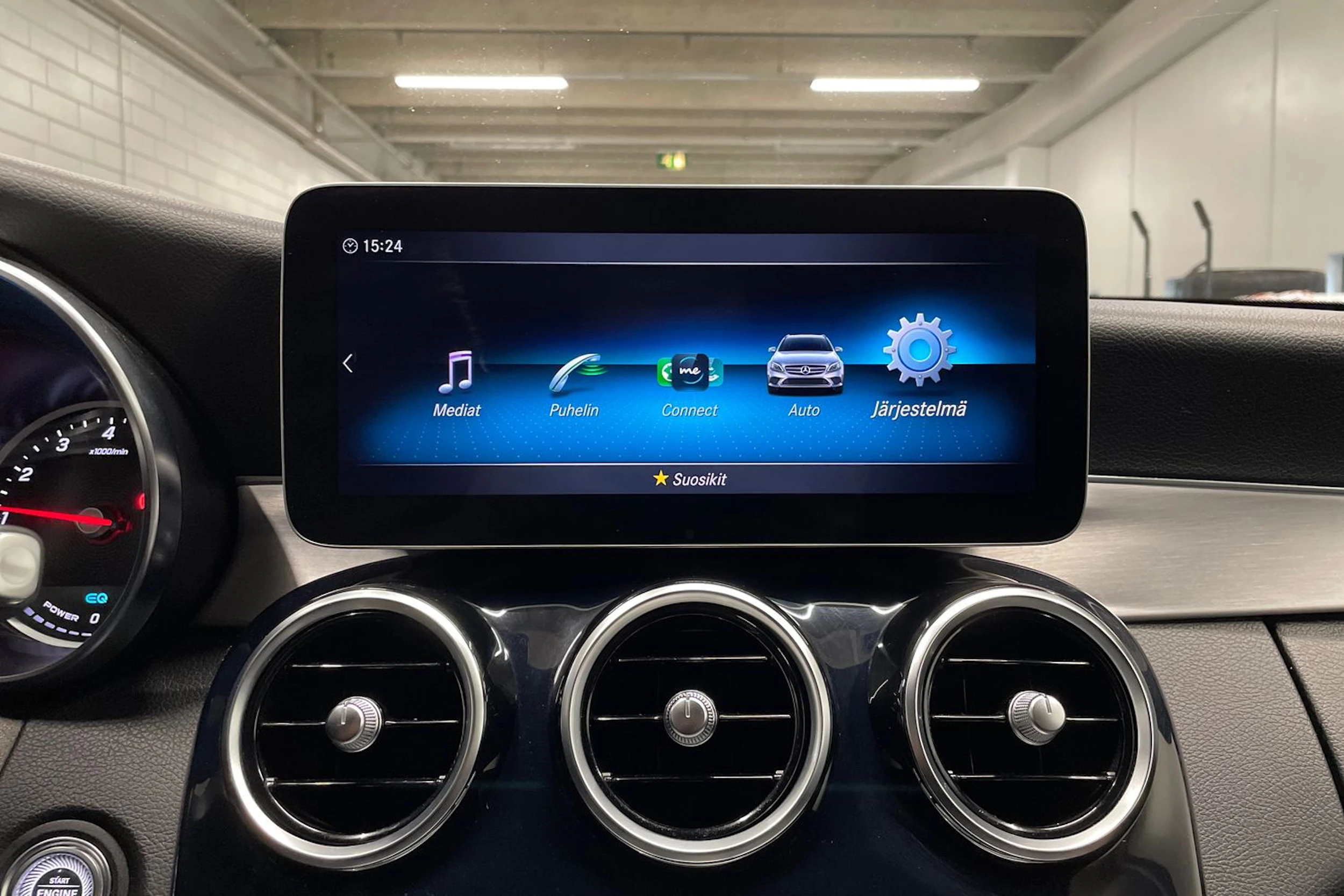 musta Mercedes-Benz C 2021 kuva 16.