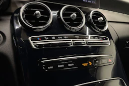 musta Mercedes-Benz C 2021 kuva 20.