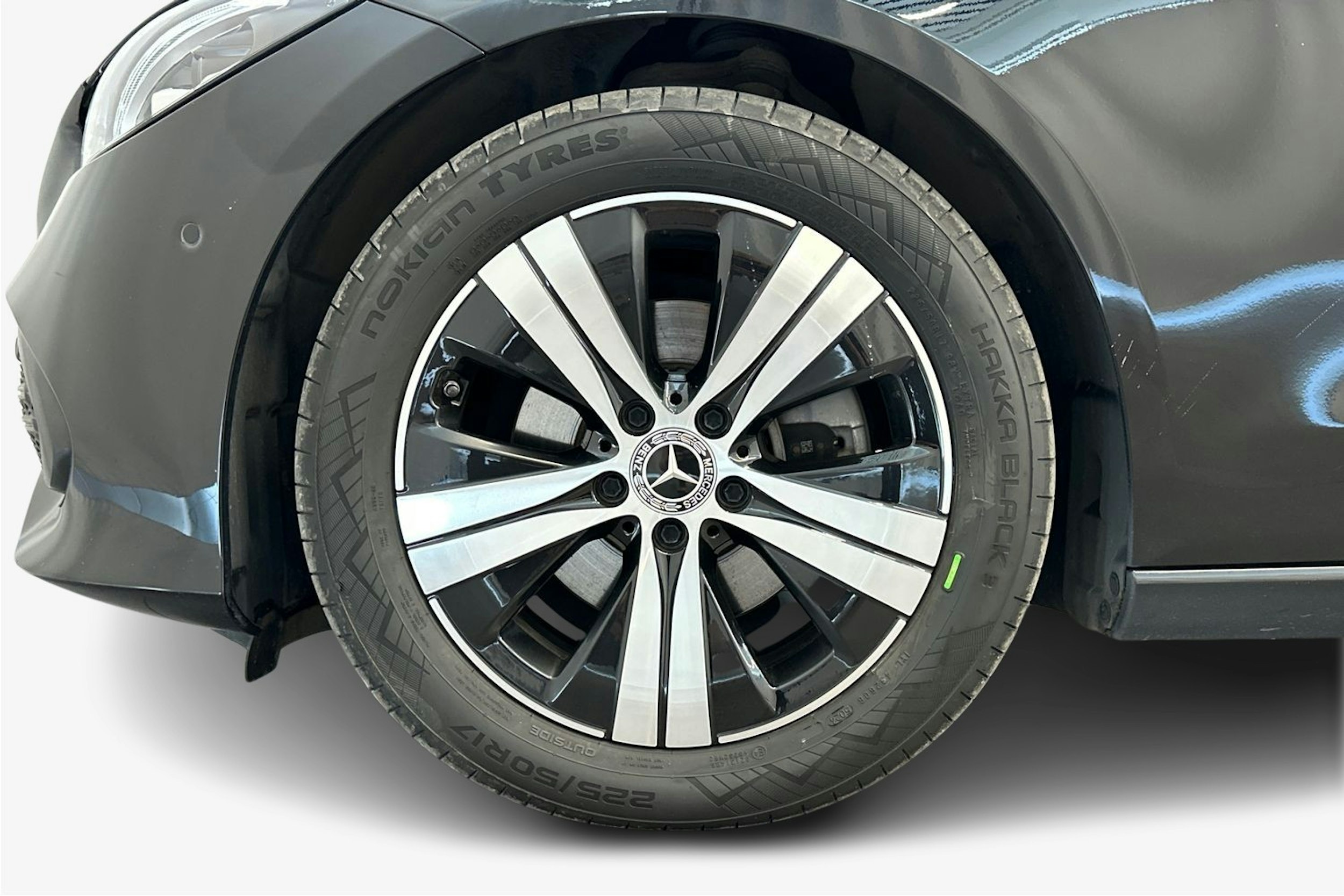 musta Mercedes-Benz C 2022 kuva 11.