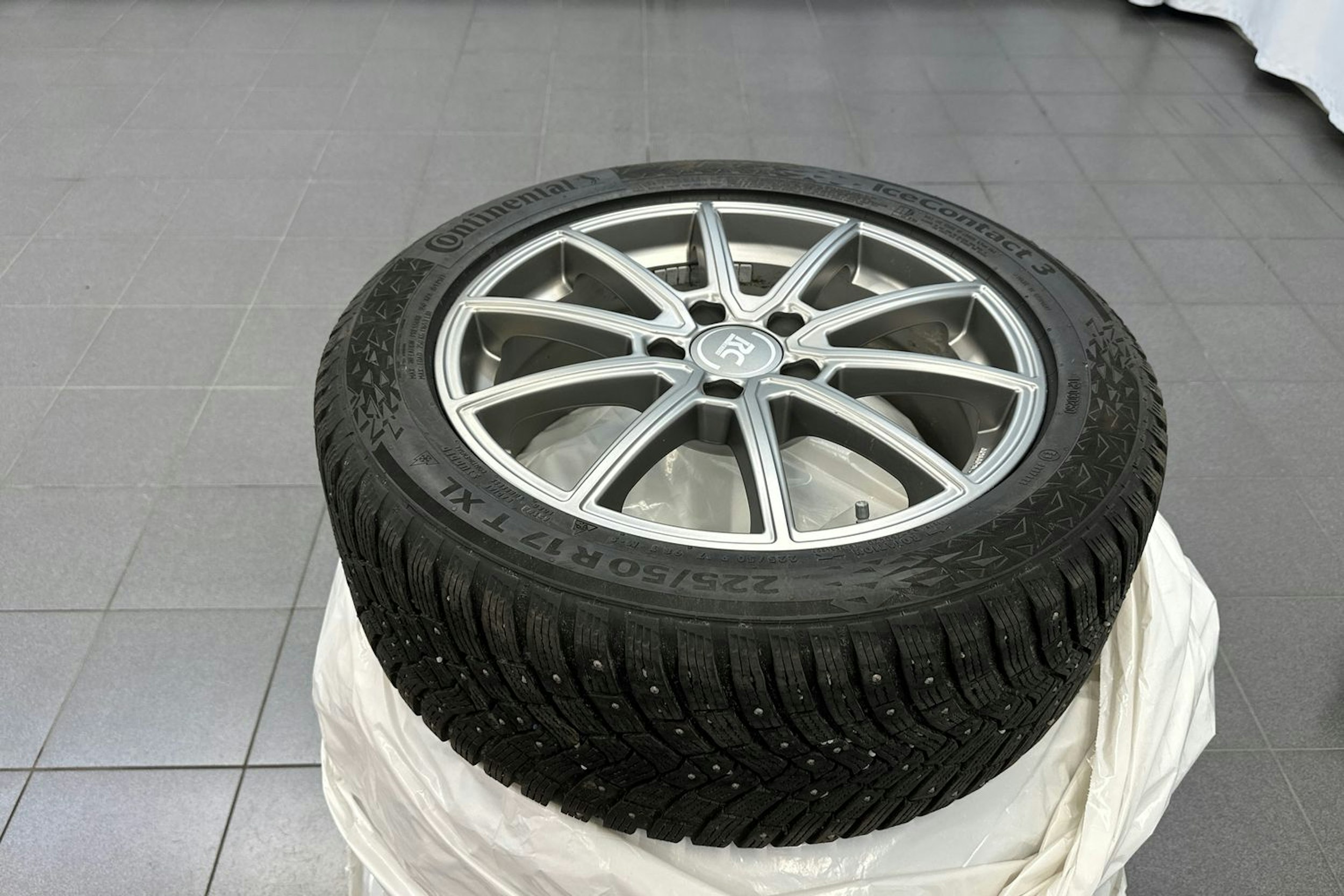 musta Mercedes-Benz C 2022 kuva 14.