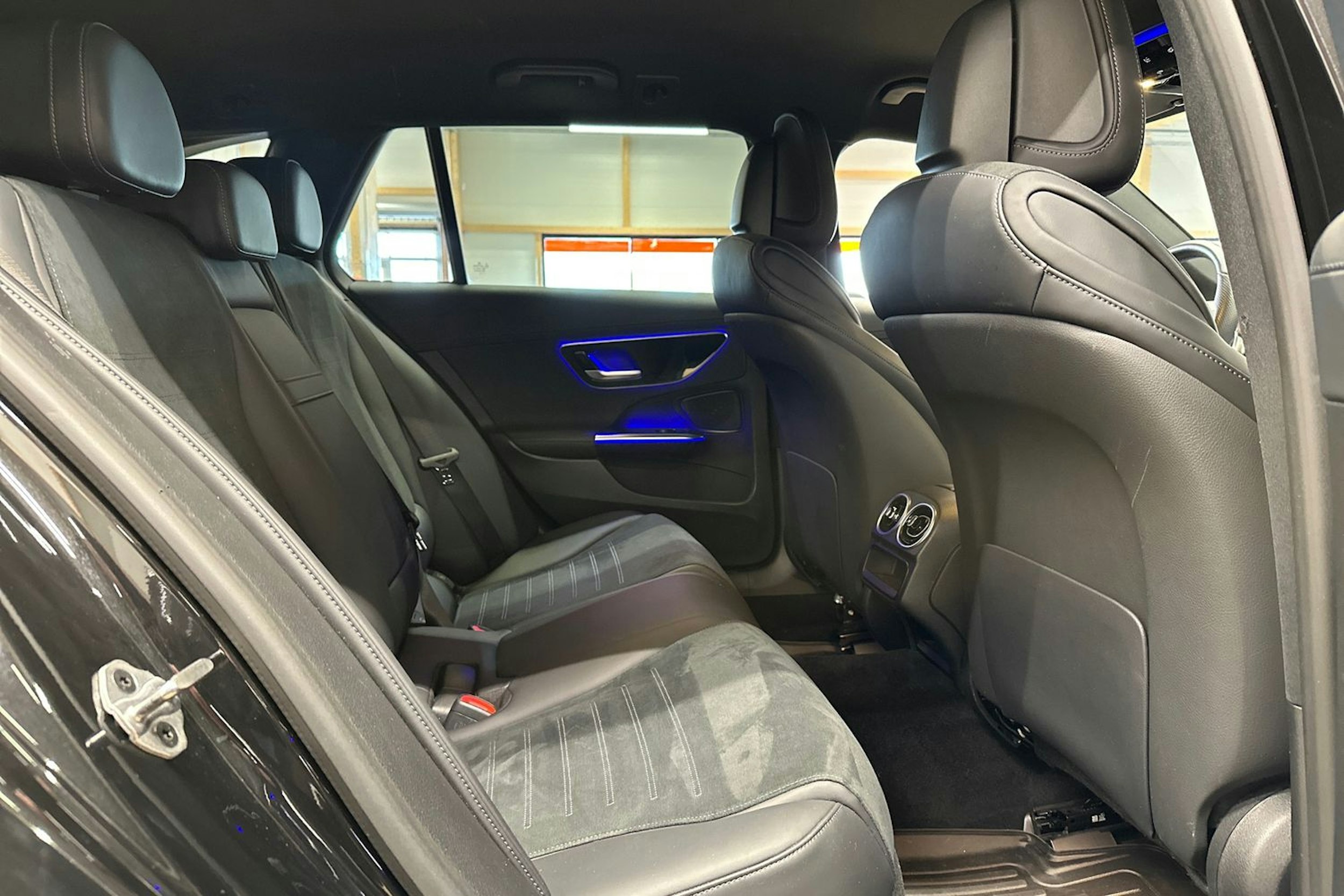 met. musta Mercedes-Benz C 2022 kuva 14.