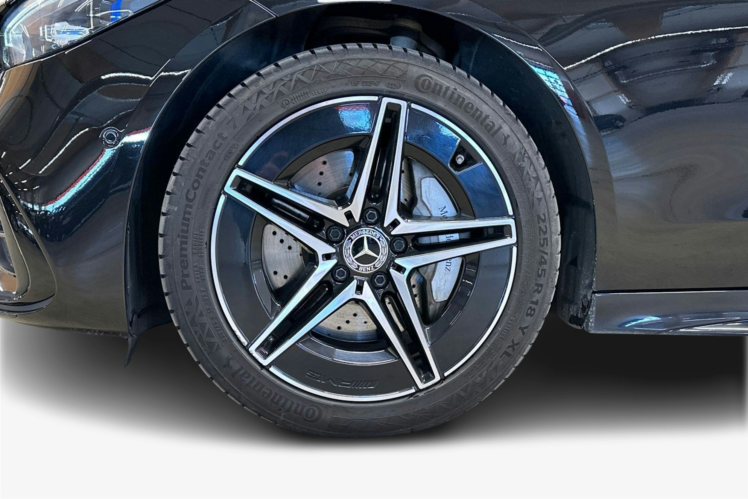 met. musta Mercedes-Benz C 2022 kuva 16.