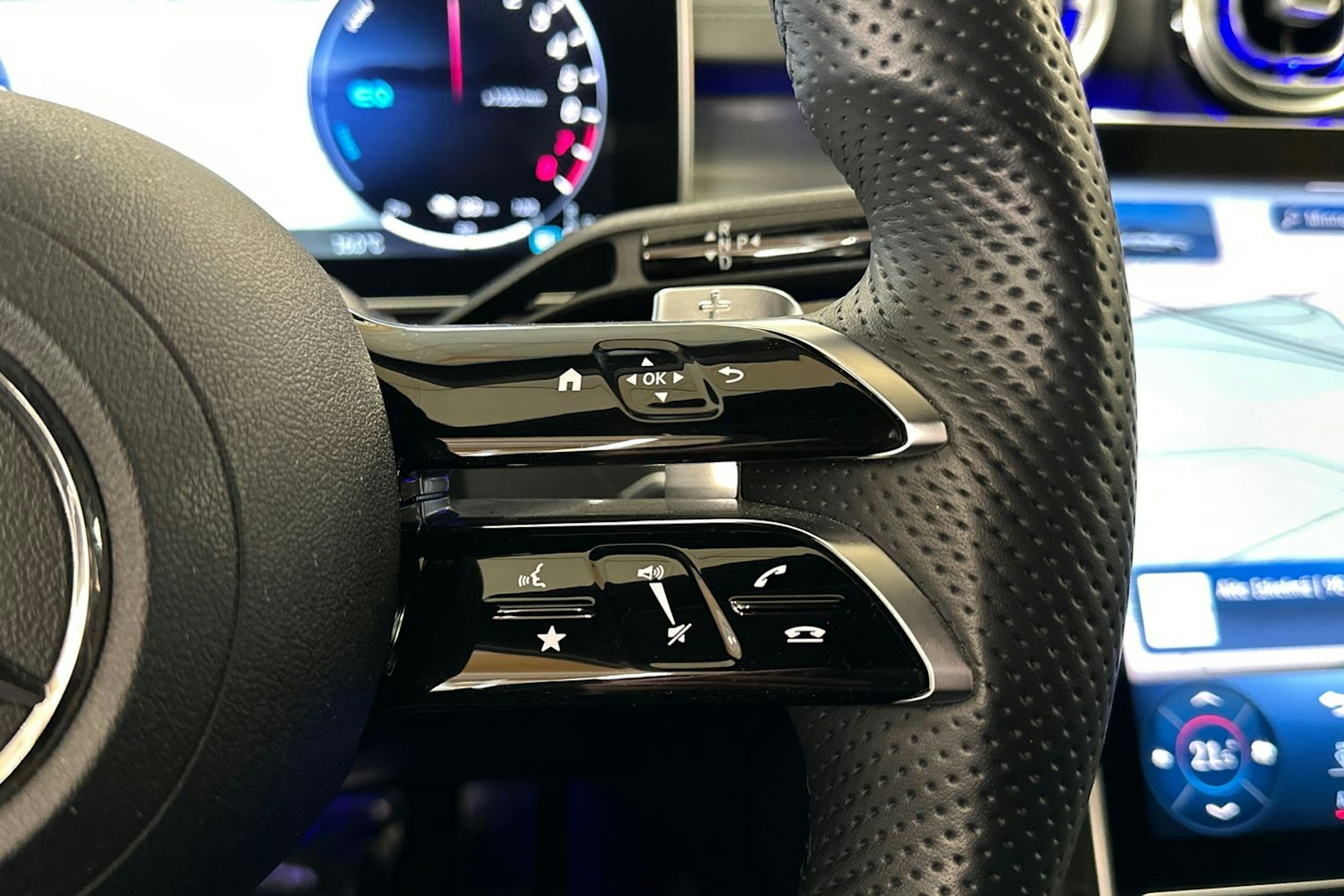 met. musta Mercedes-Benz C 2022 kuva 28.