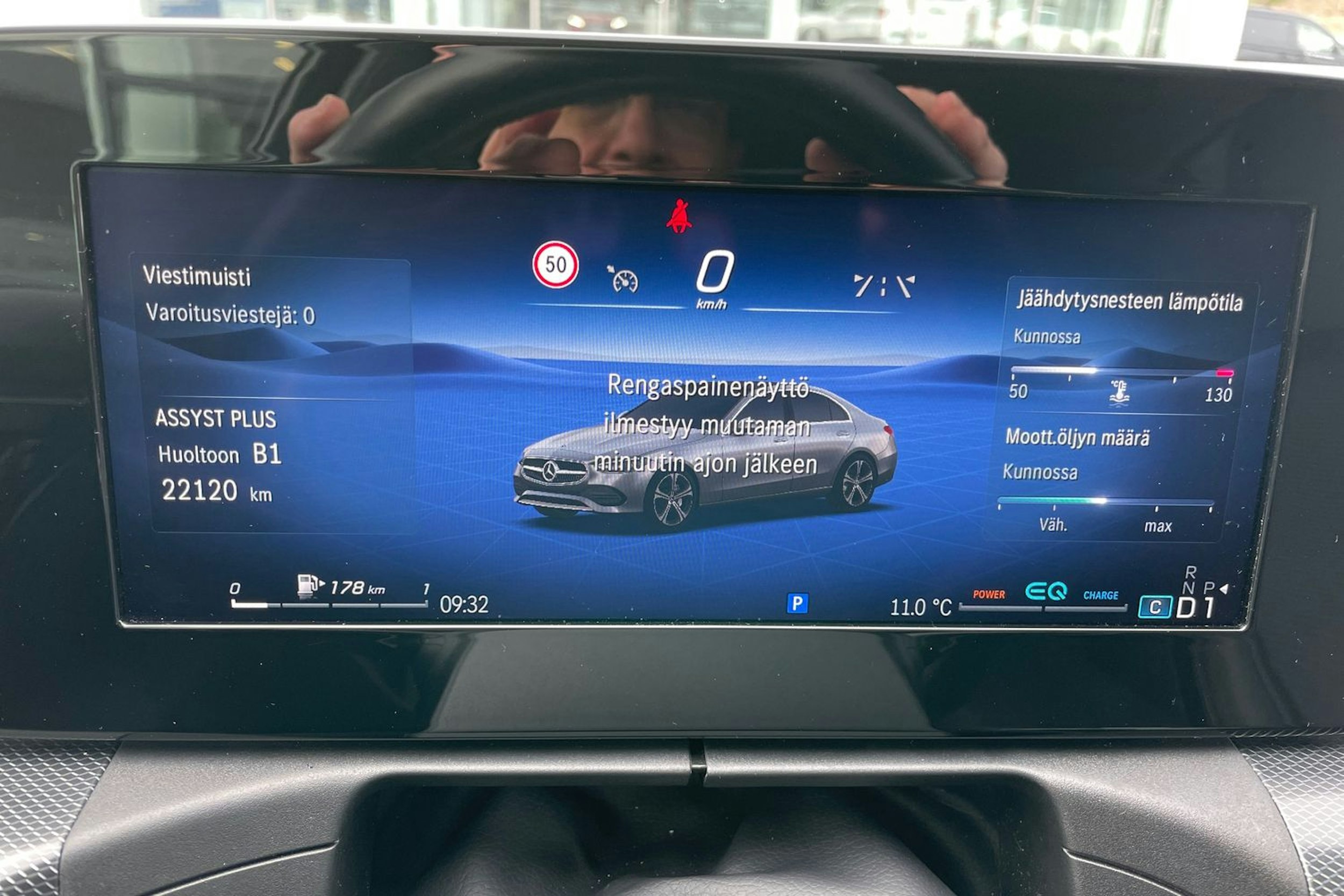 met. punainen Mercedes-Benz C 2022 kuva 23.