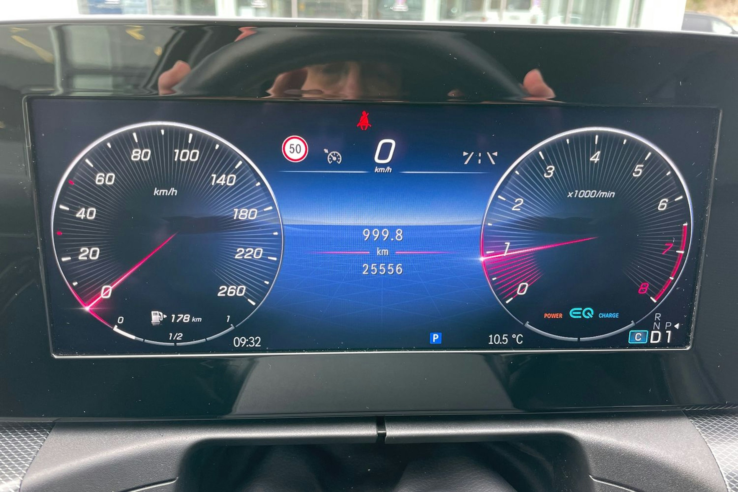 met. punainen Mercedes-Benz C 2022 kuva 24.