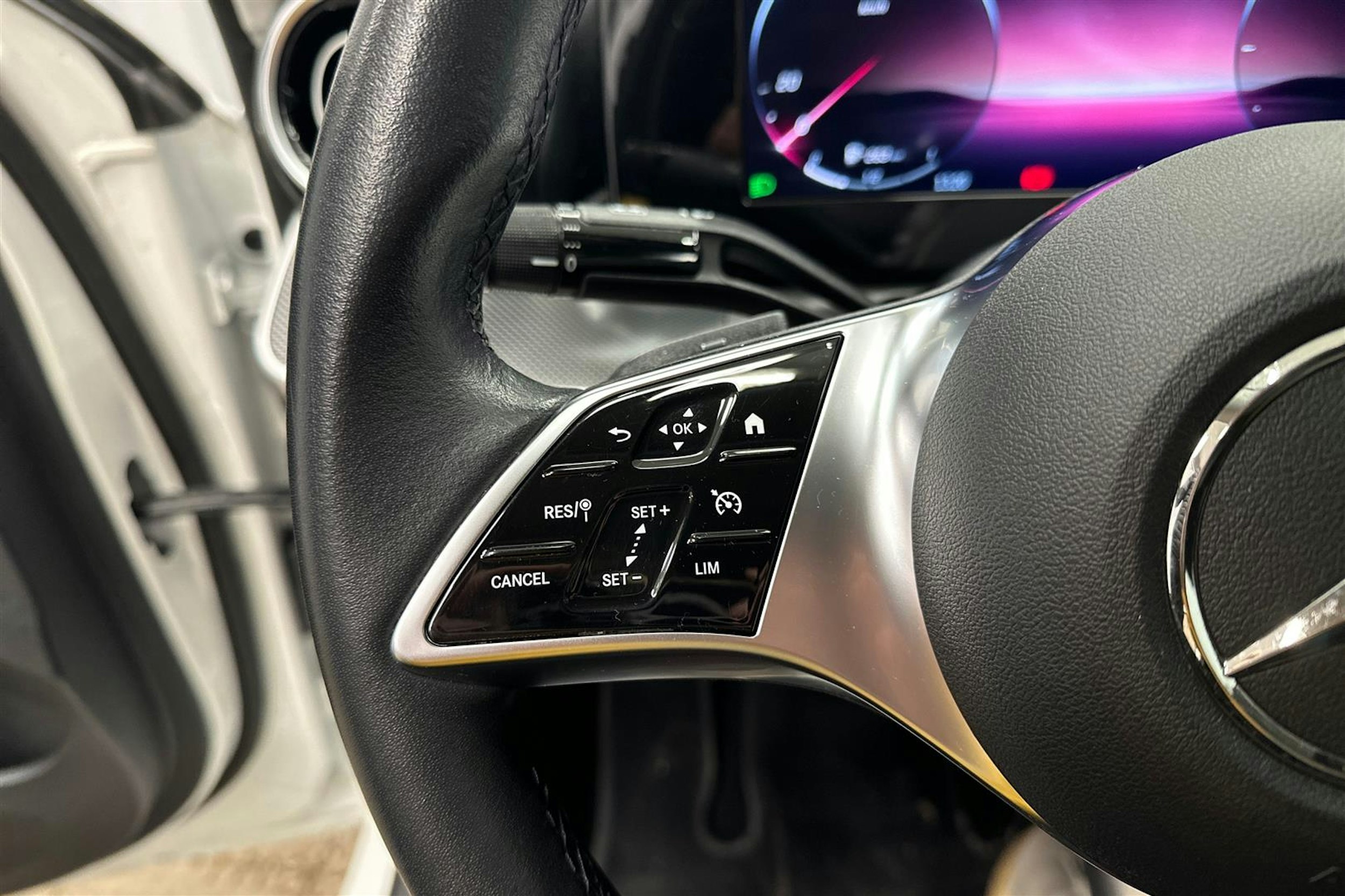 valkoinen Mercedes-Benz C 2022 kuva 13.