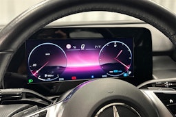 valkoinen Mercedes-Benz C 2022 kuva 15.