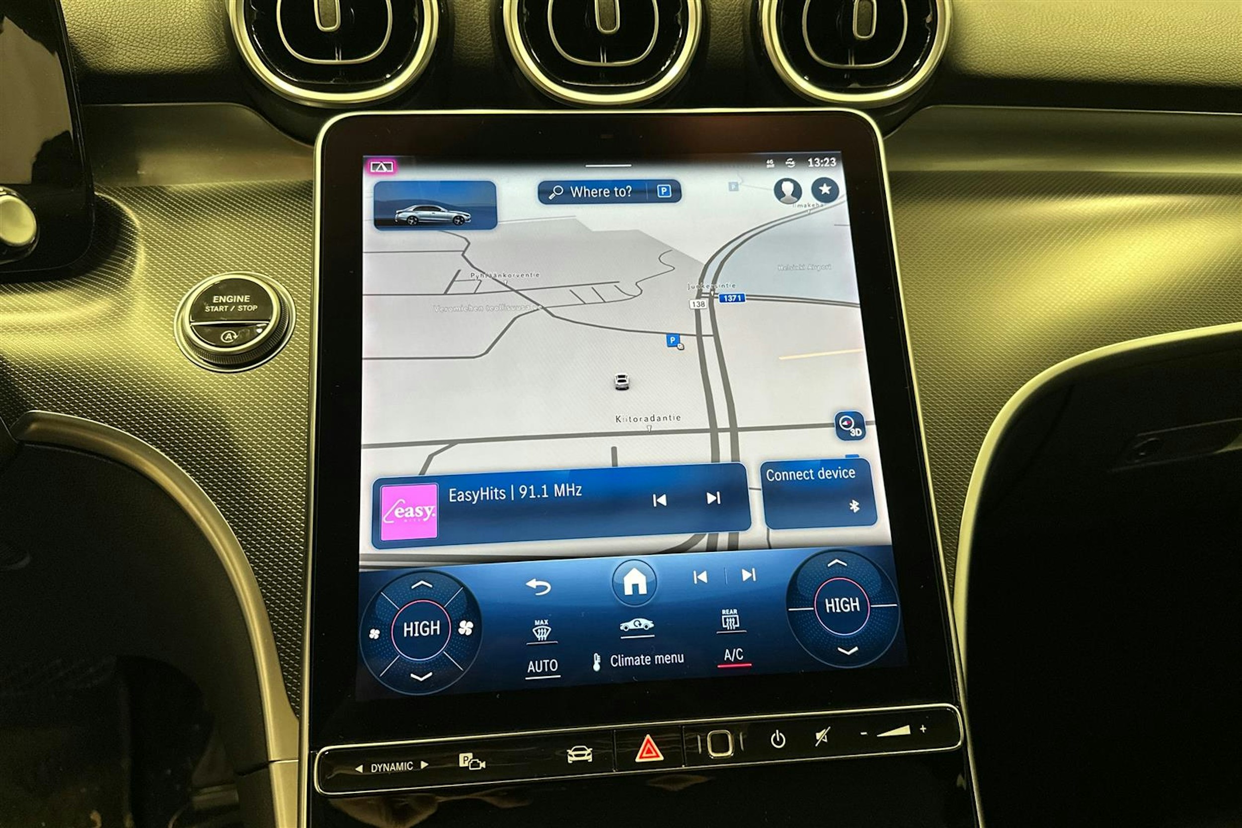 valkoinen Mercedes-Benz C 2022 kuva 16.