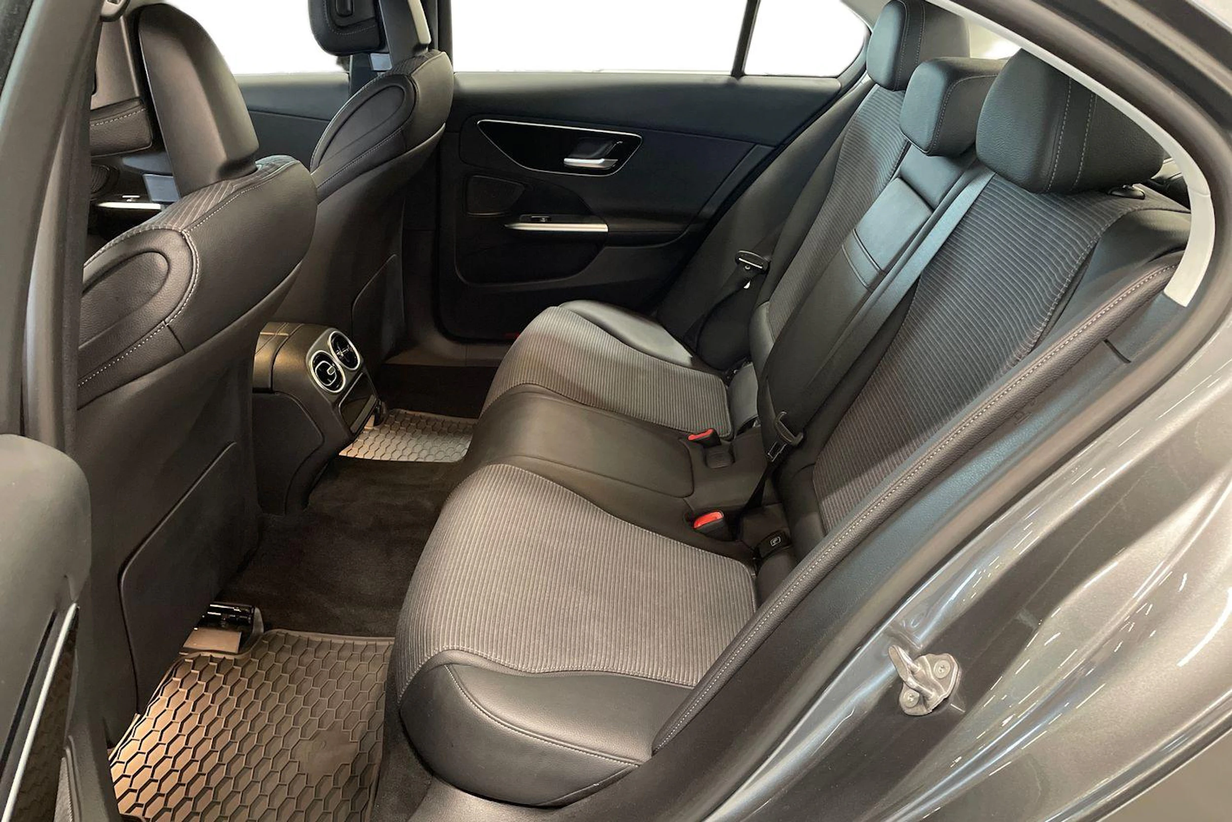 met. harmaa Mercedes-Benz C 2022 kuva 8.