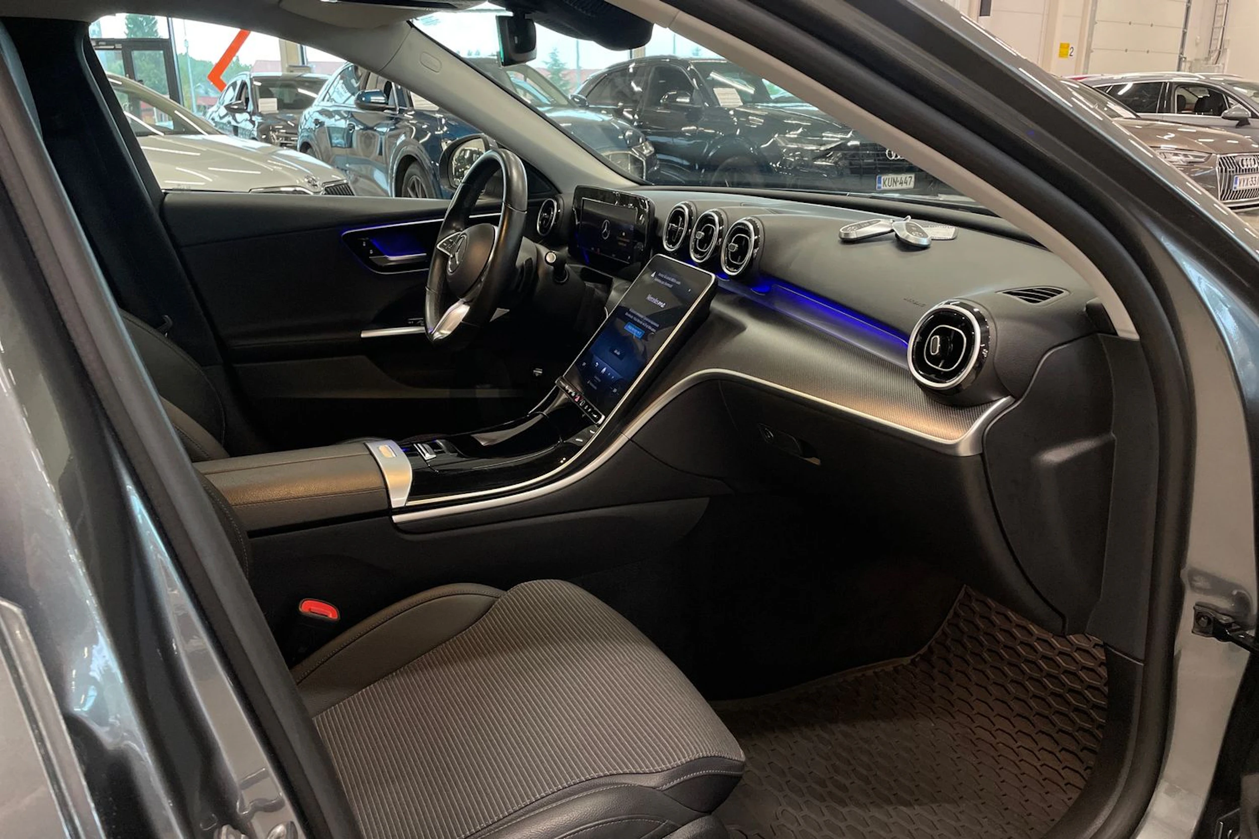 met. harmaa Mercedes-Benz C 2022 kuva 39.
