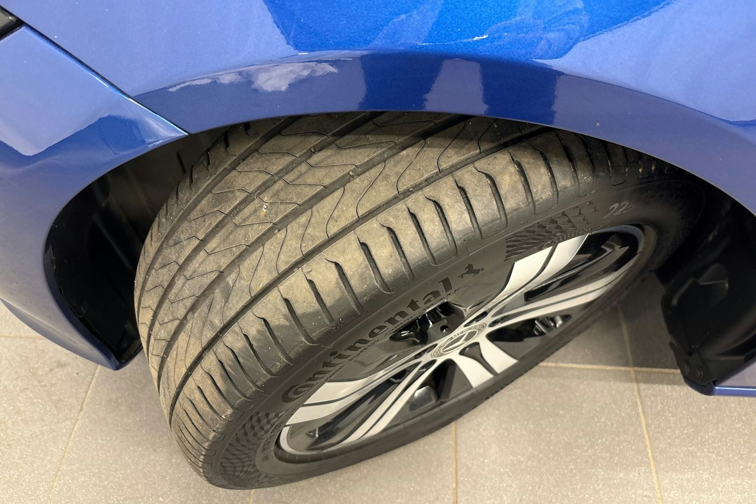vihreä Mercedes-Benz C 2022 kuva 13.