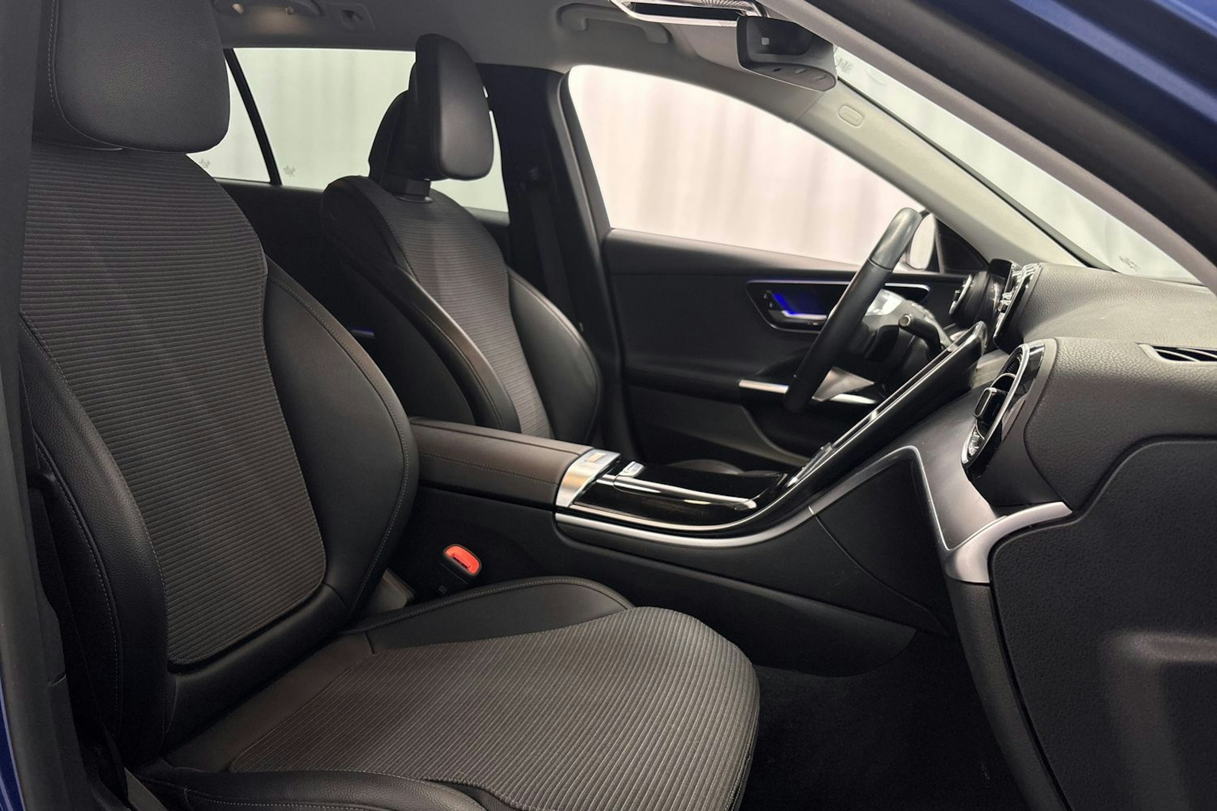 vihreä Mercedes-Benz C 2022 kuva 15.